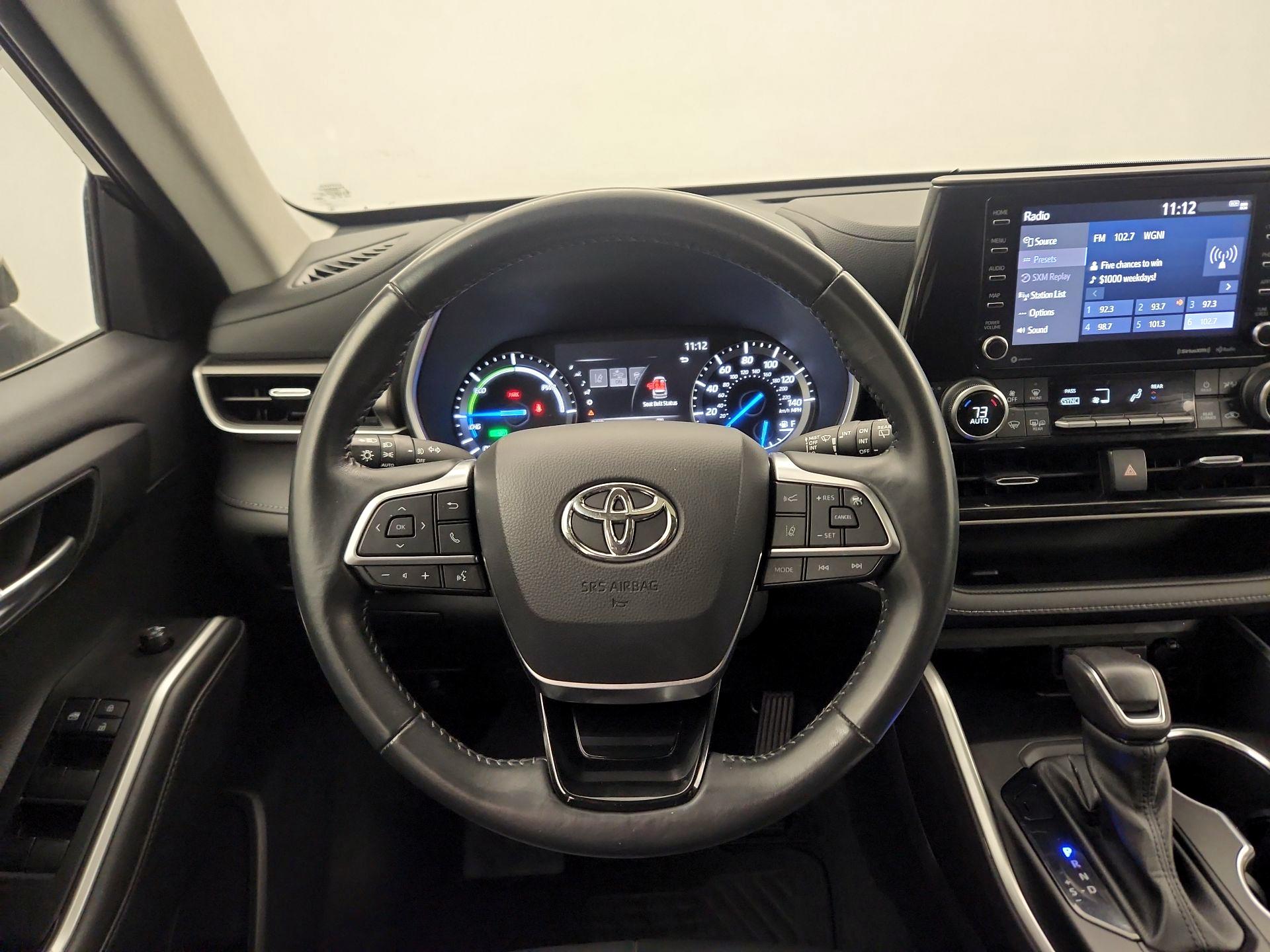 Thumbnail: 2021 Toyota Highlander - 10