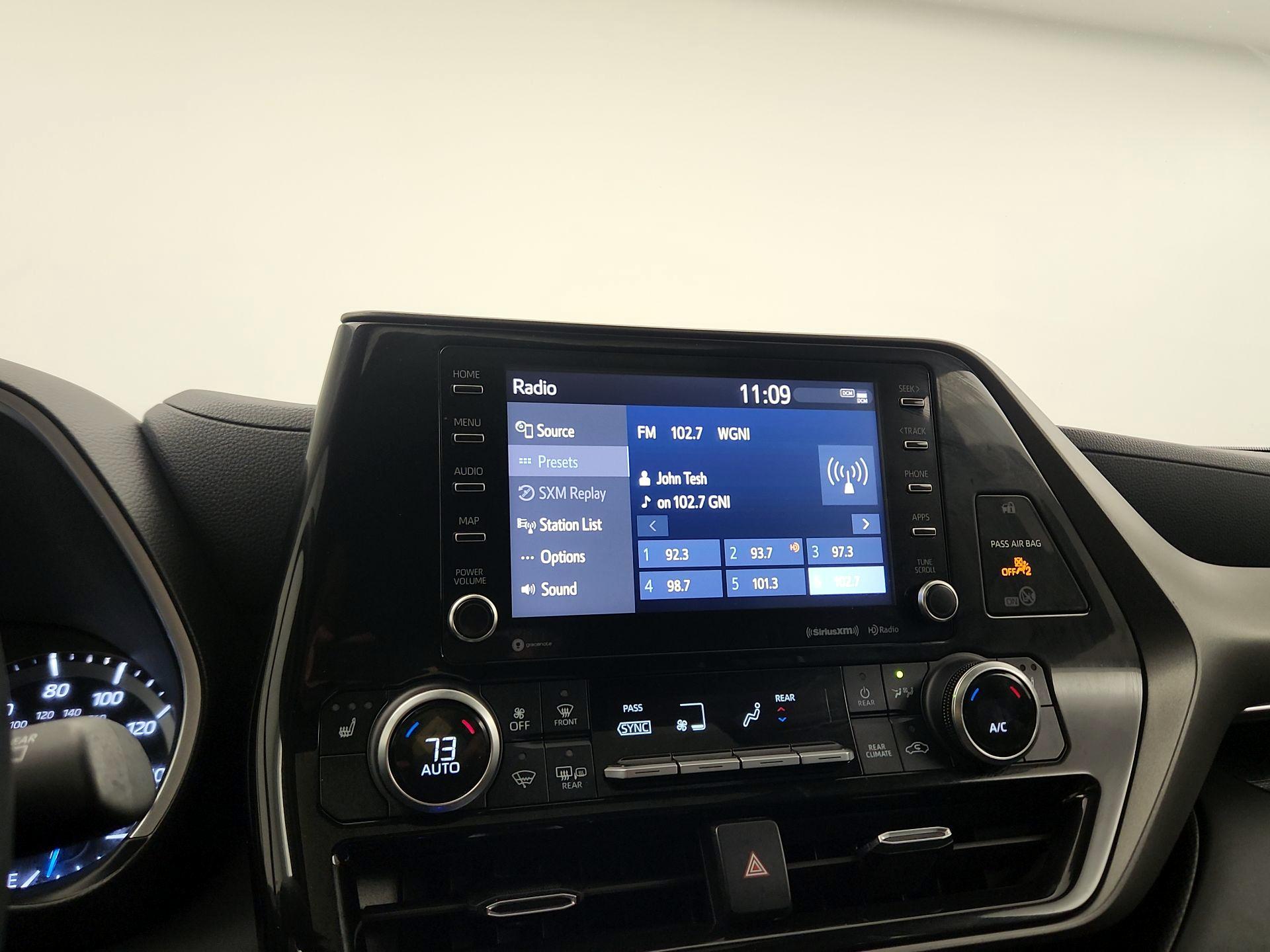 Thumbnail: 2021 Toyota Highlander - 15