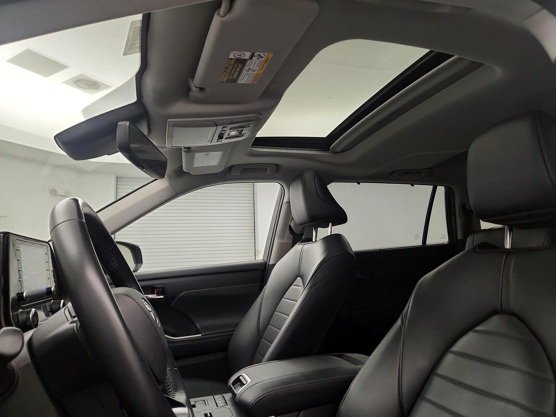 Thumbnail: 2021 Toyota Highlander - 19
