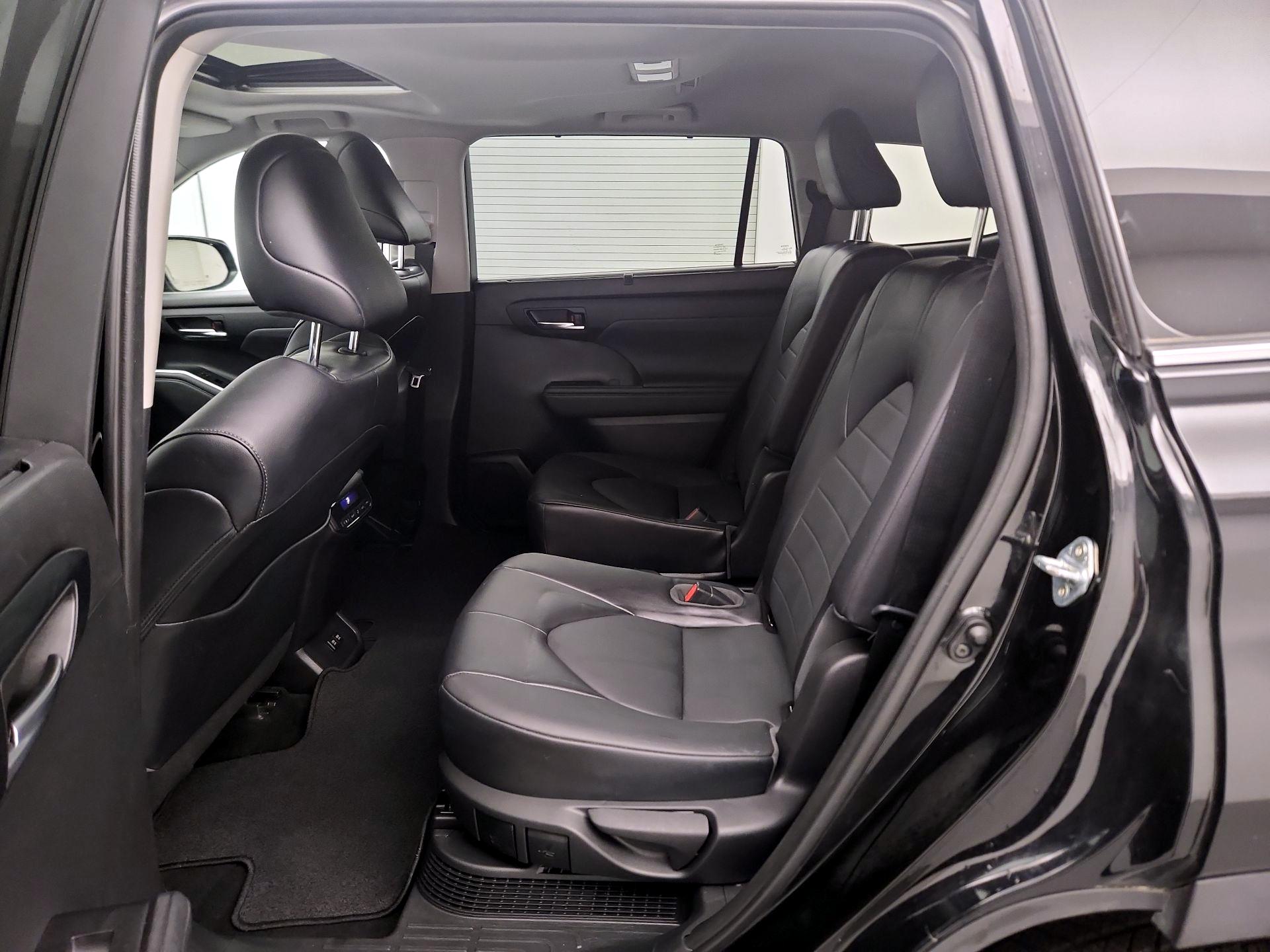 Thumbnail: 2021 Toyota Highlander - 20