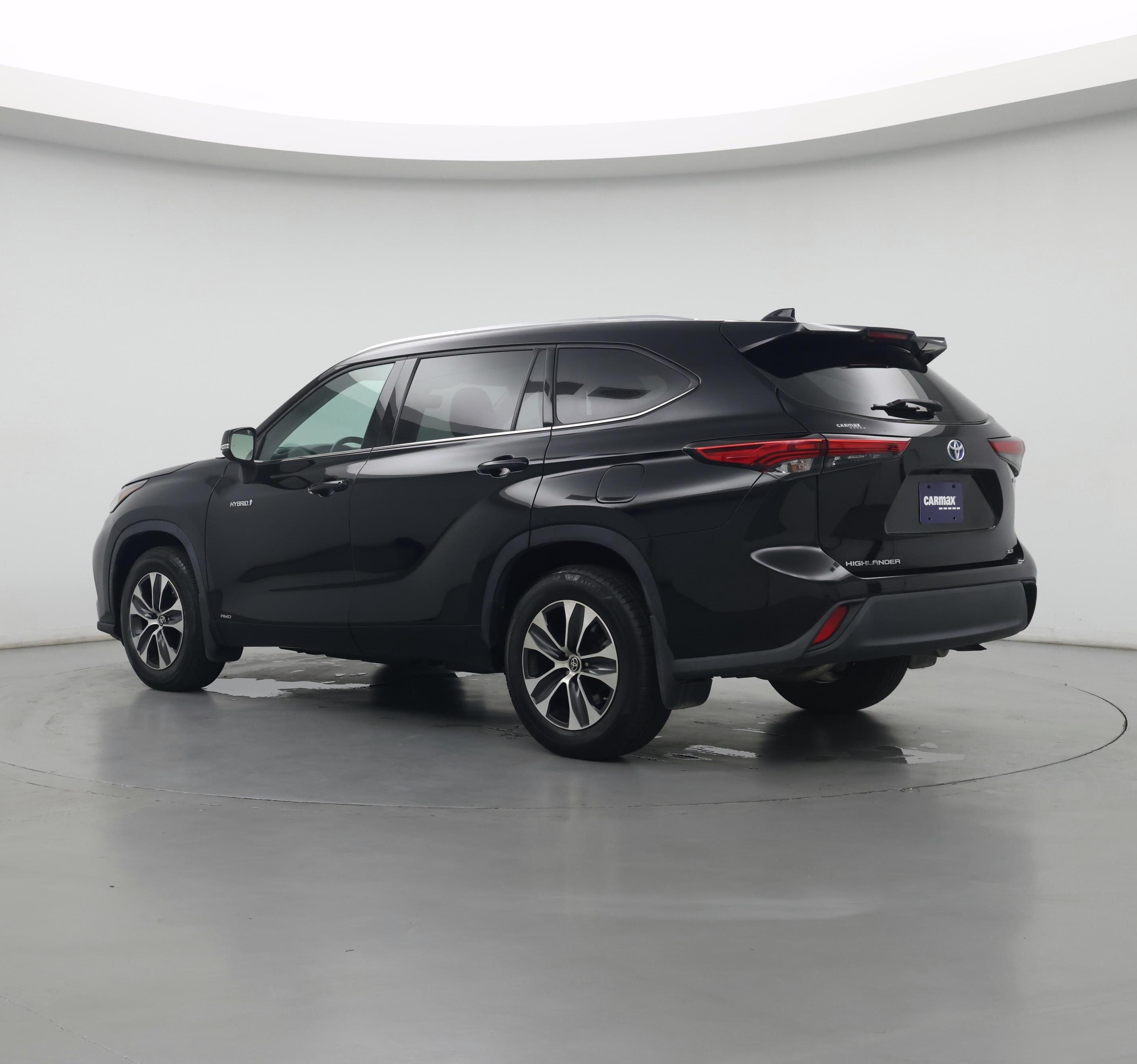 Thumbnail: 2021 Toyota Highlander - 3
