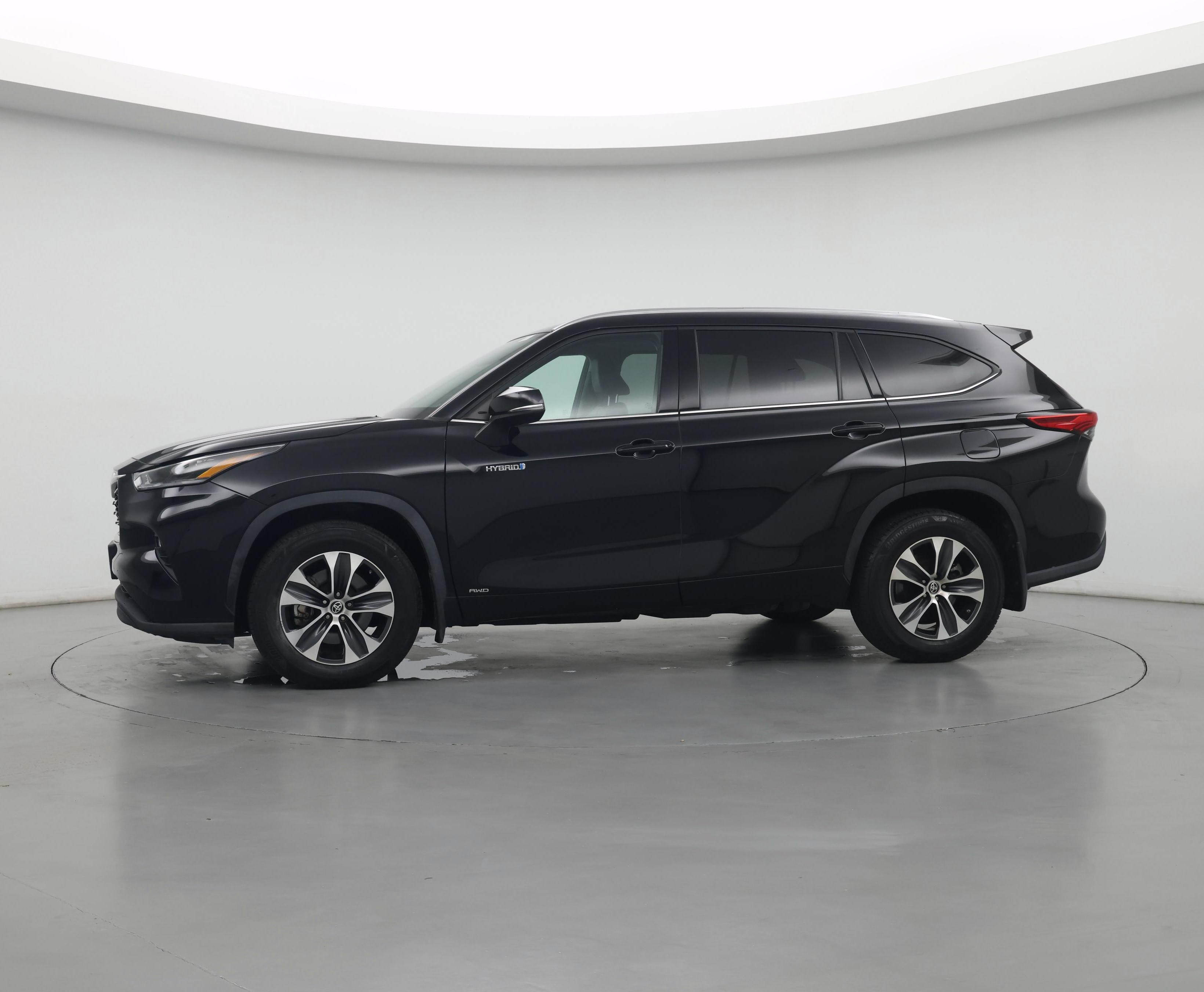 Thumbnail: 2021 Toyota Highlander - 4