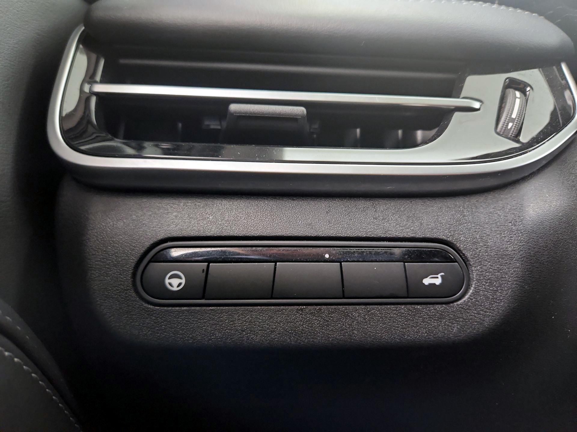 Thumbnail: 2023 INFINITI QX60 - 13