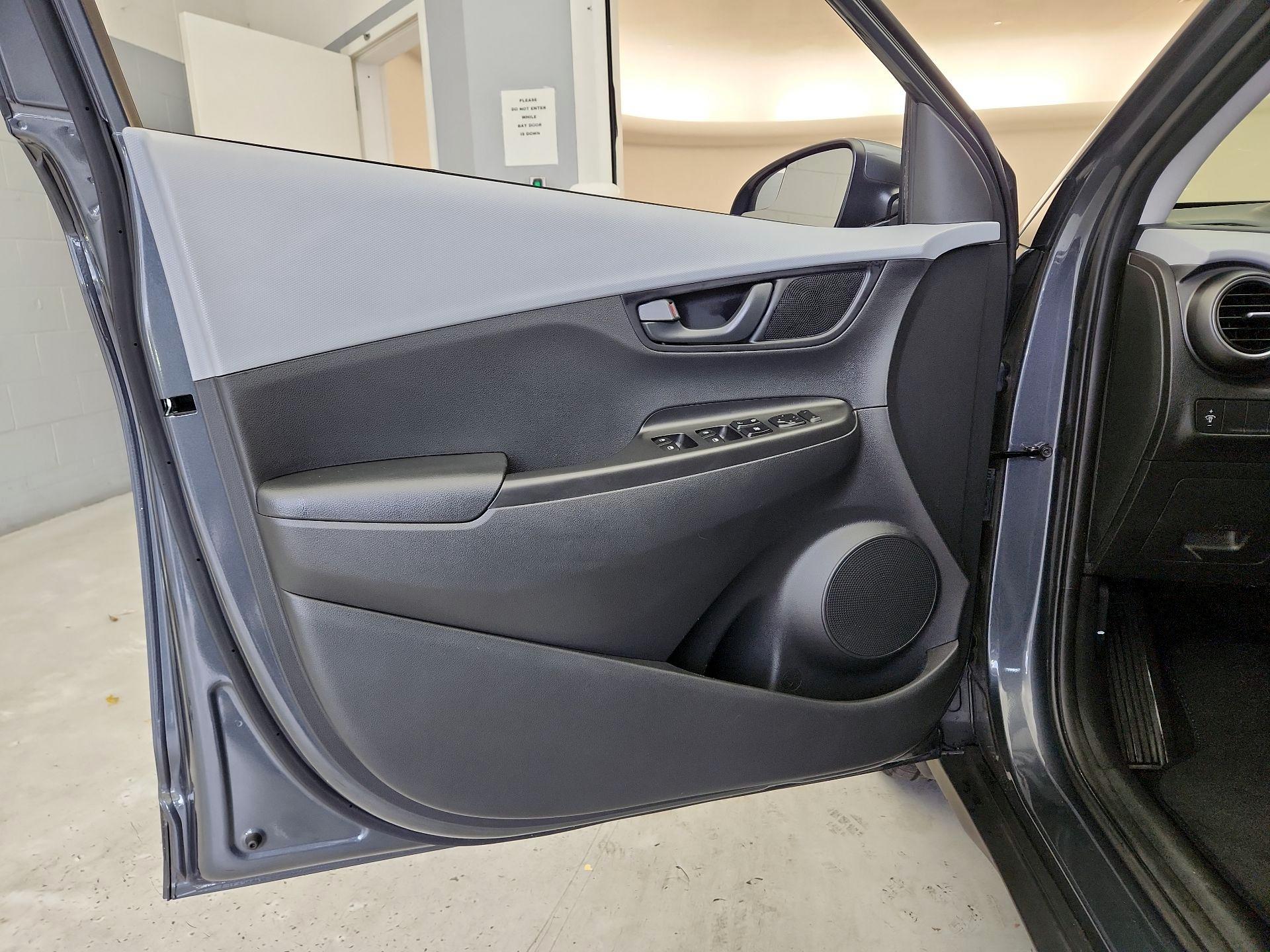Thumbnail: 2021 Hyundai Kona - 12