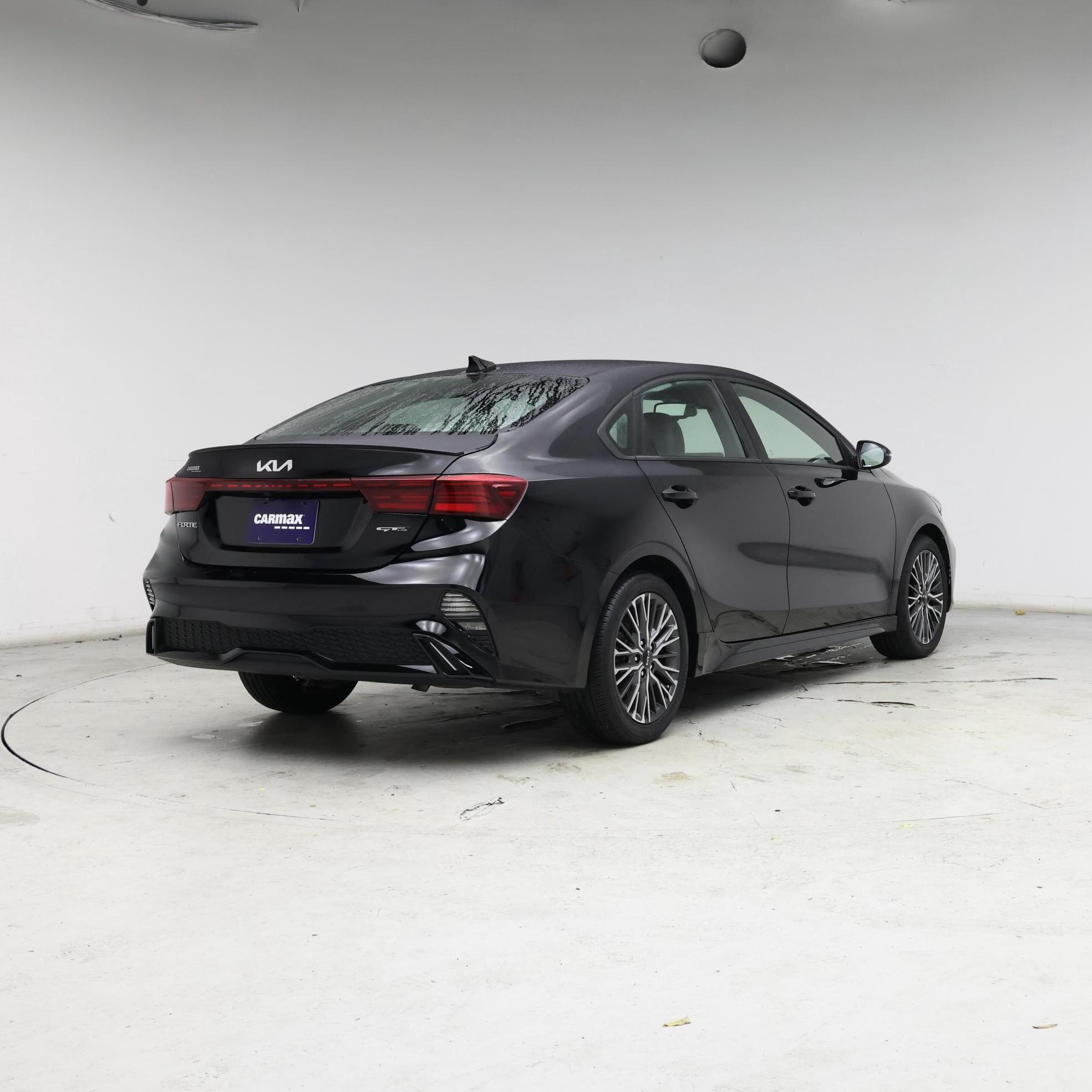 Thumbnail: 2023 Kia Forte - 8