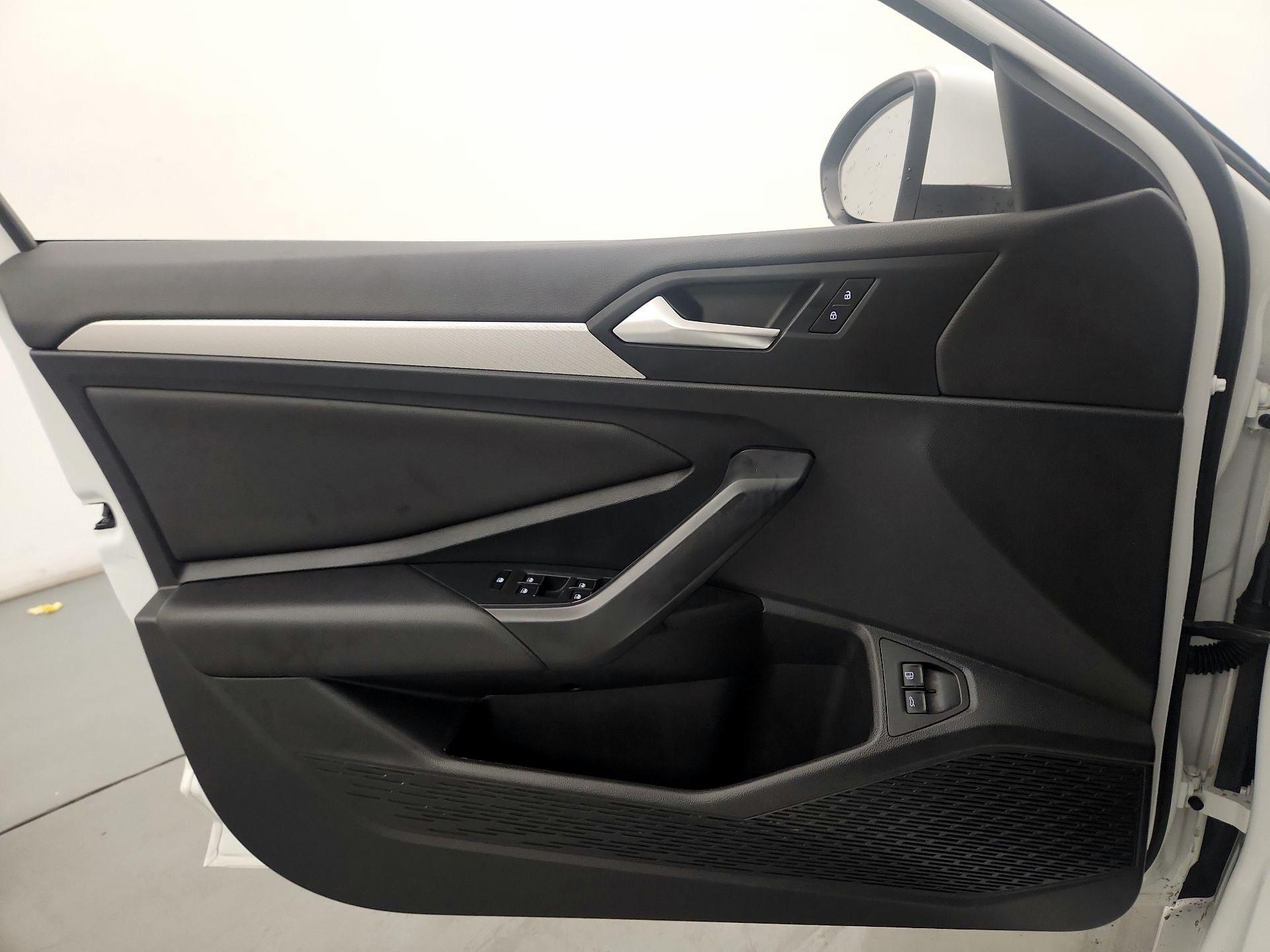Thumbnail: 2021 Volkswagen Jetta - 12