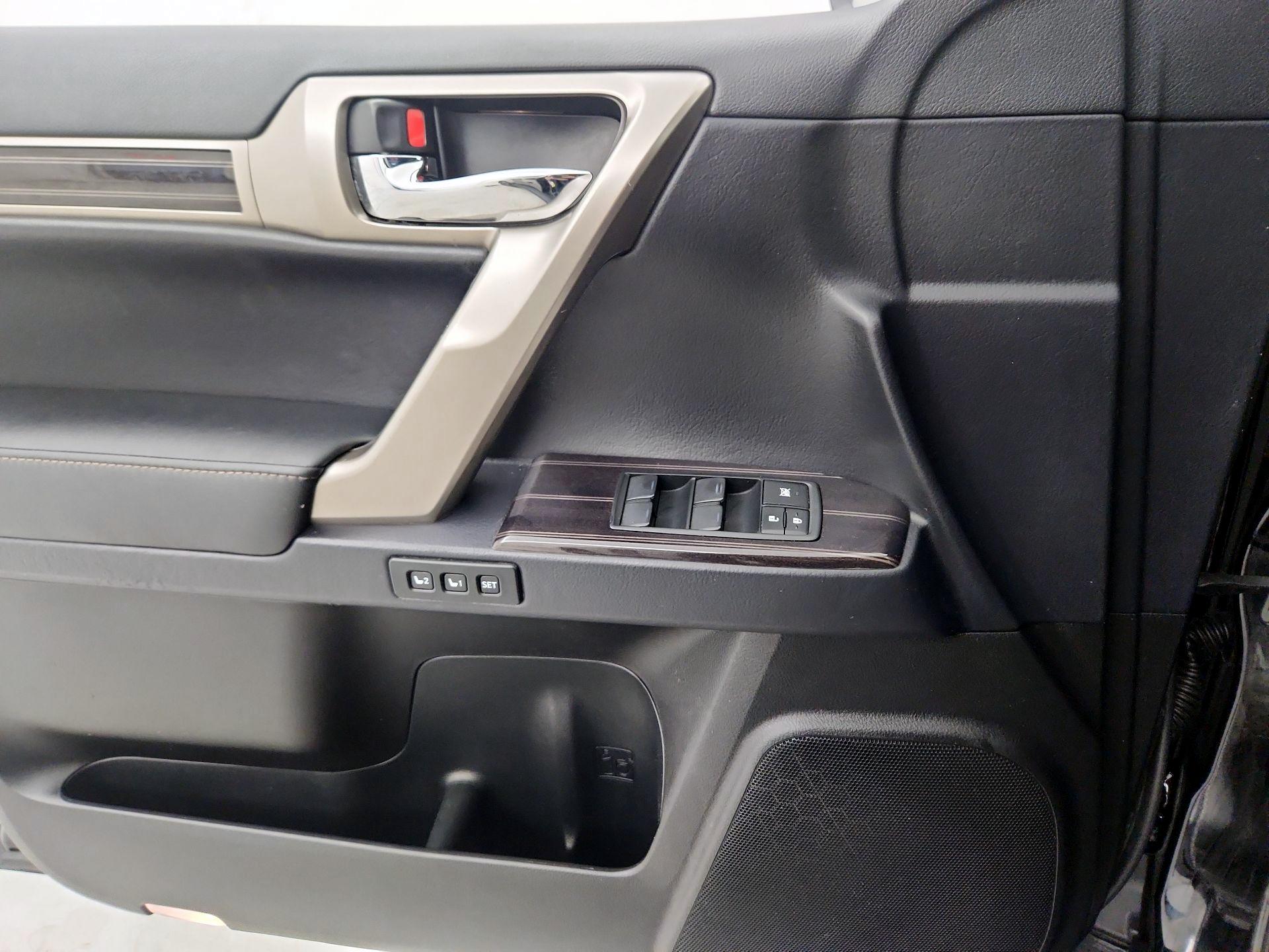 Thumbnail: 2021 Lexus GX - 12