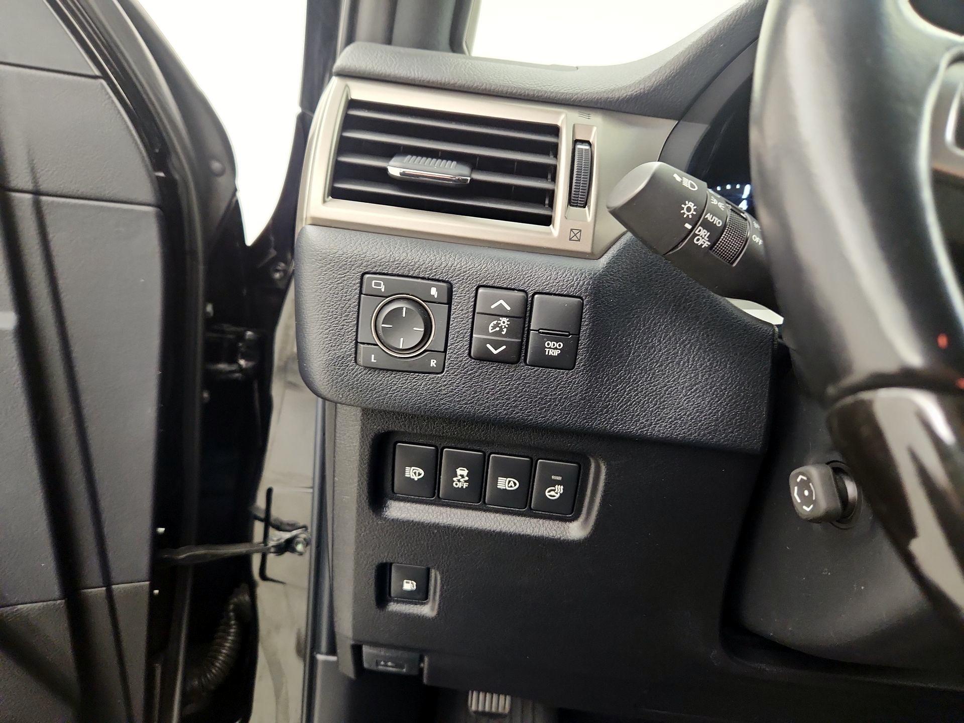 Thumbnail: 2021 Lexus GX - 13