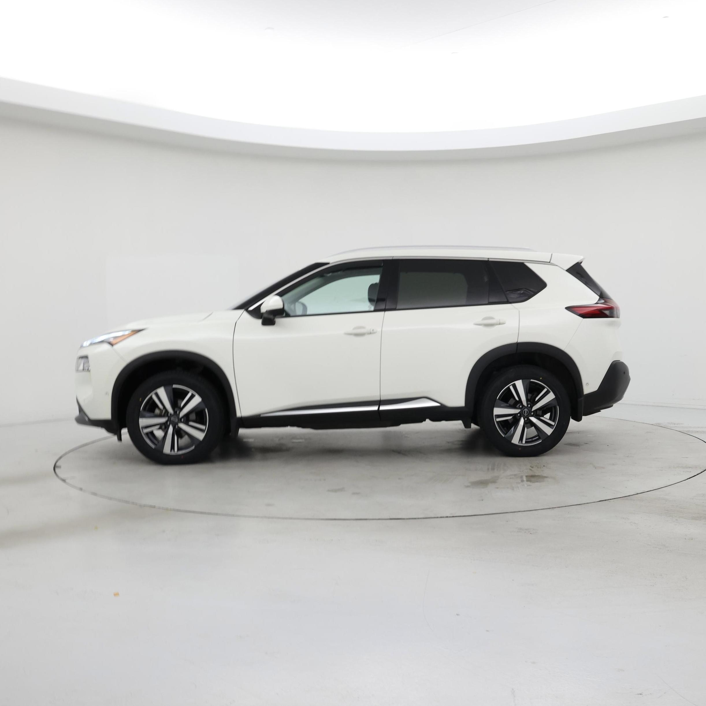 Thumbnail: 2022 Nissan Rogue - 3