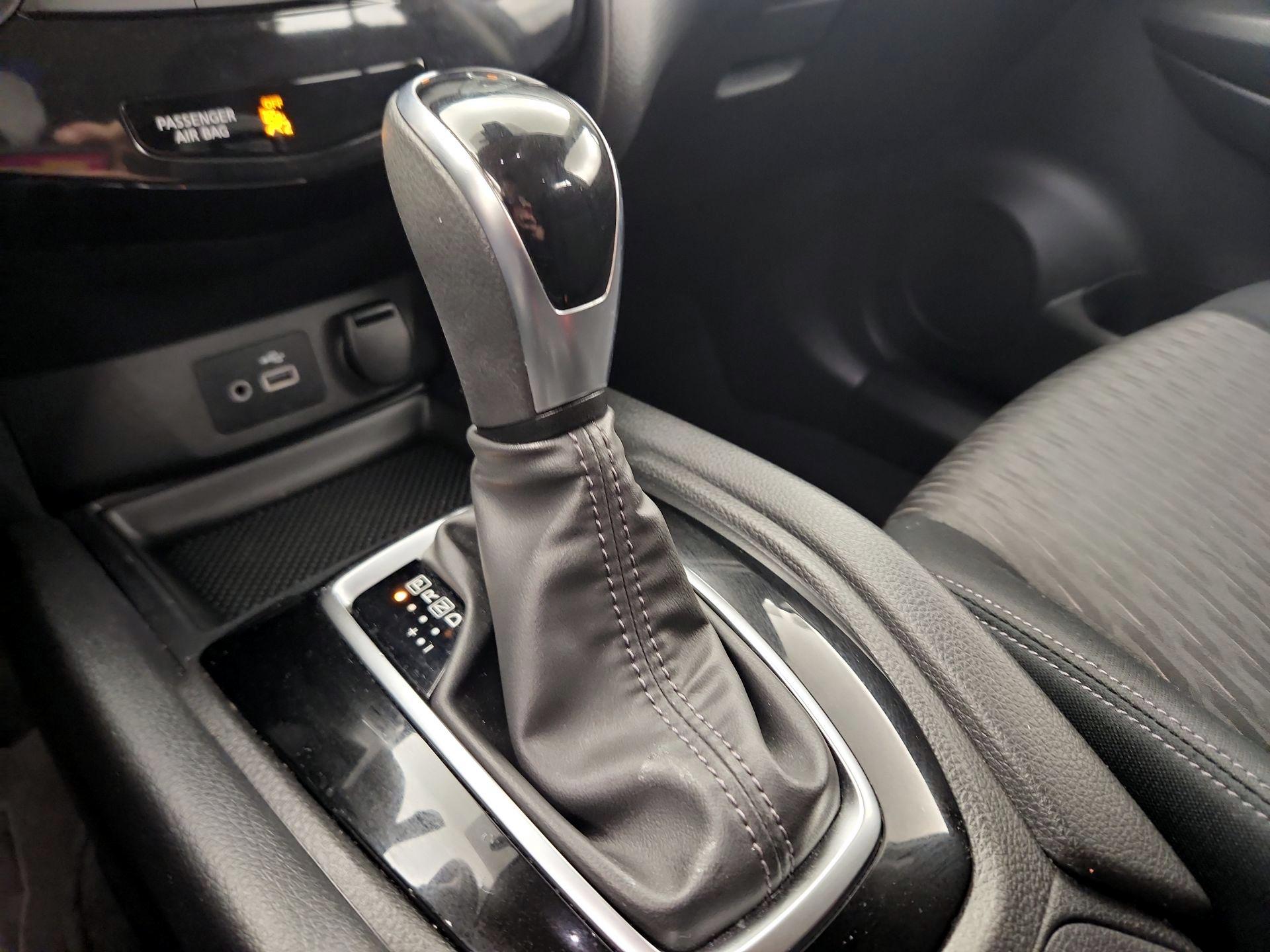 Thumbnail: 2020 Nissan Rogue - 17