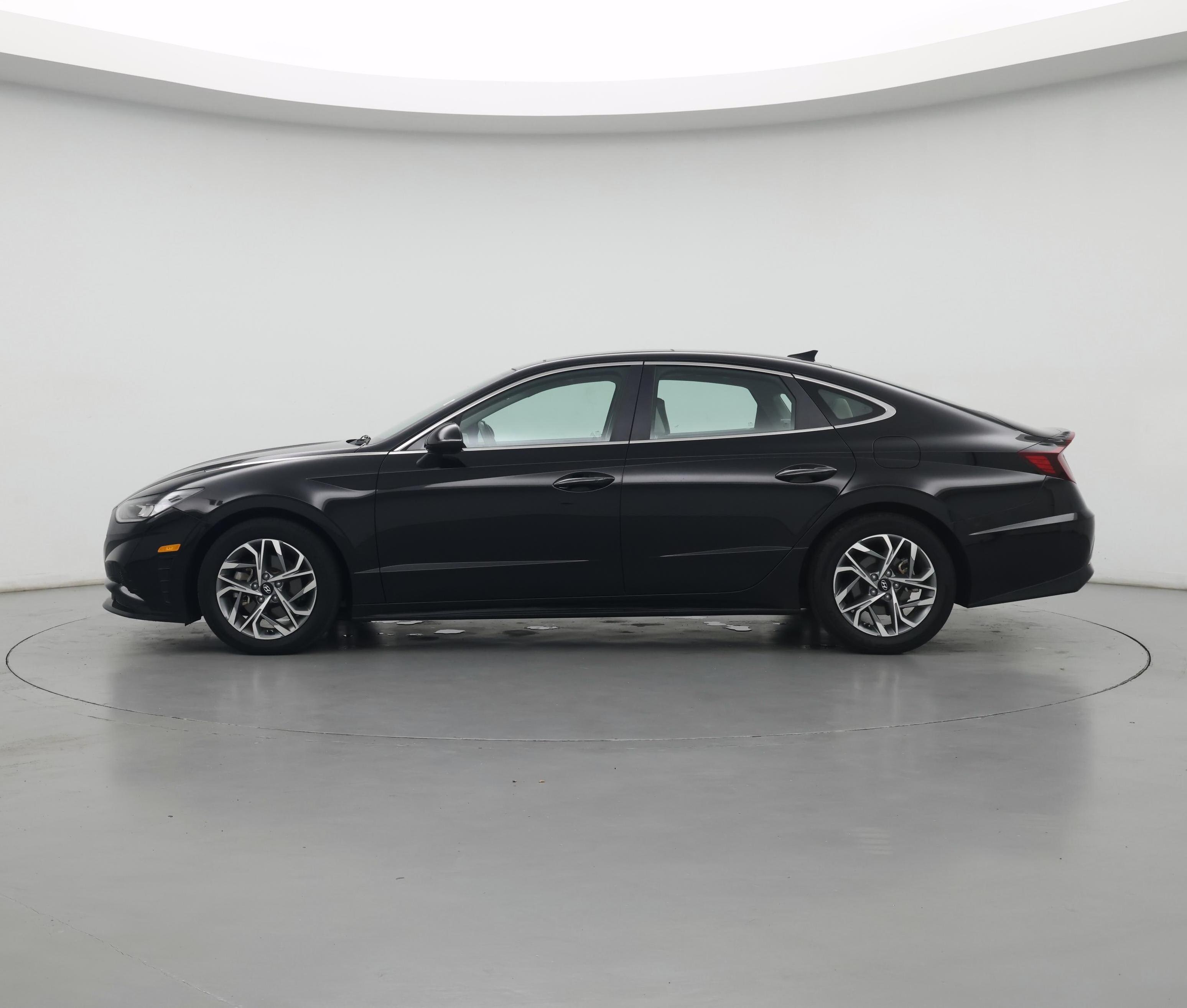 Thumbnail: 2023 Hyundai Sonata - 3