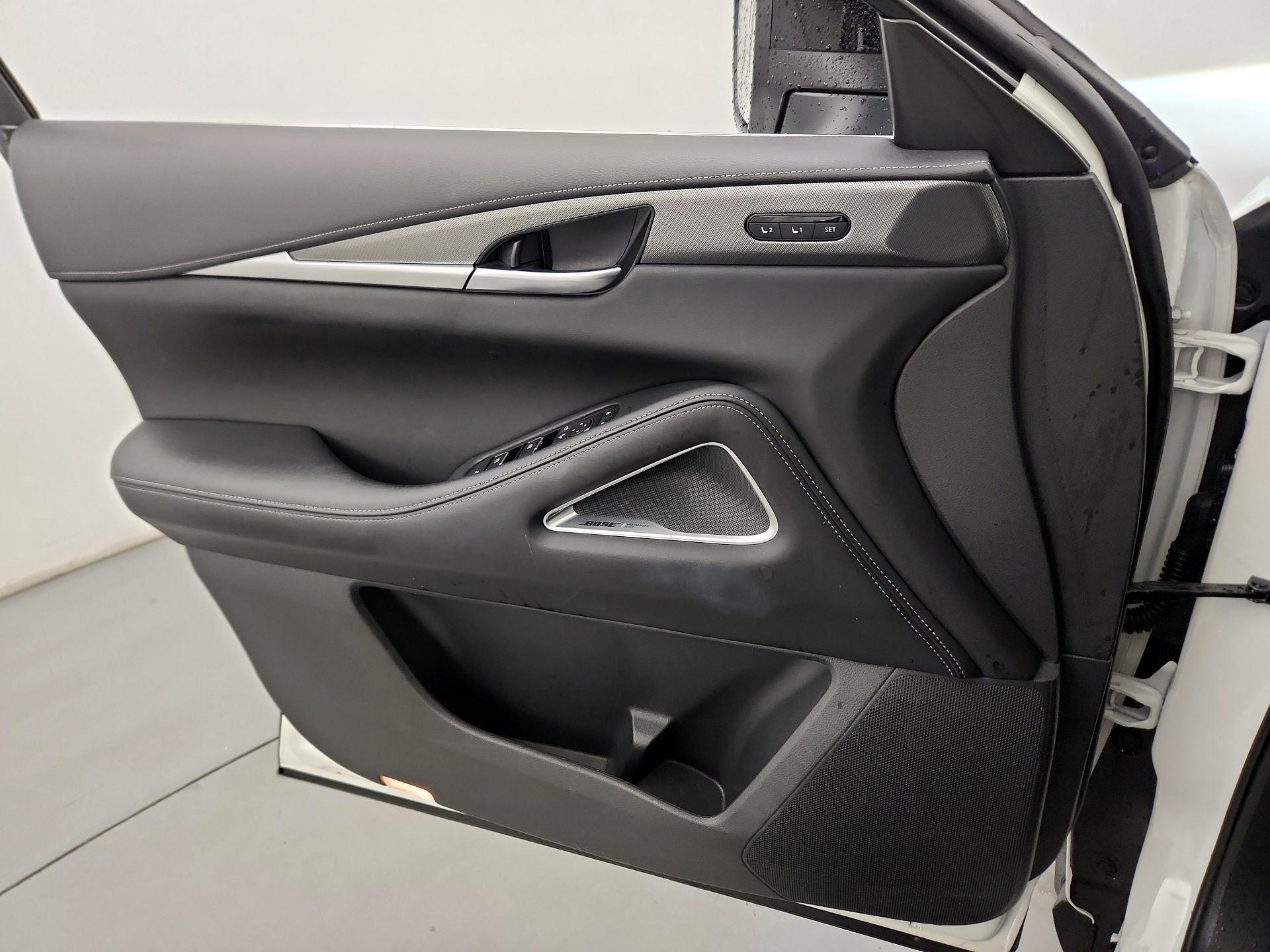 Thumbnail: 2023 INFINITI QX60 - 12