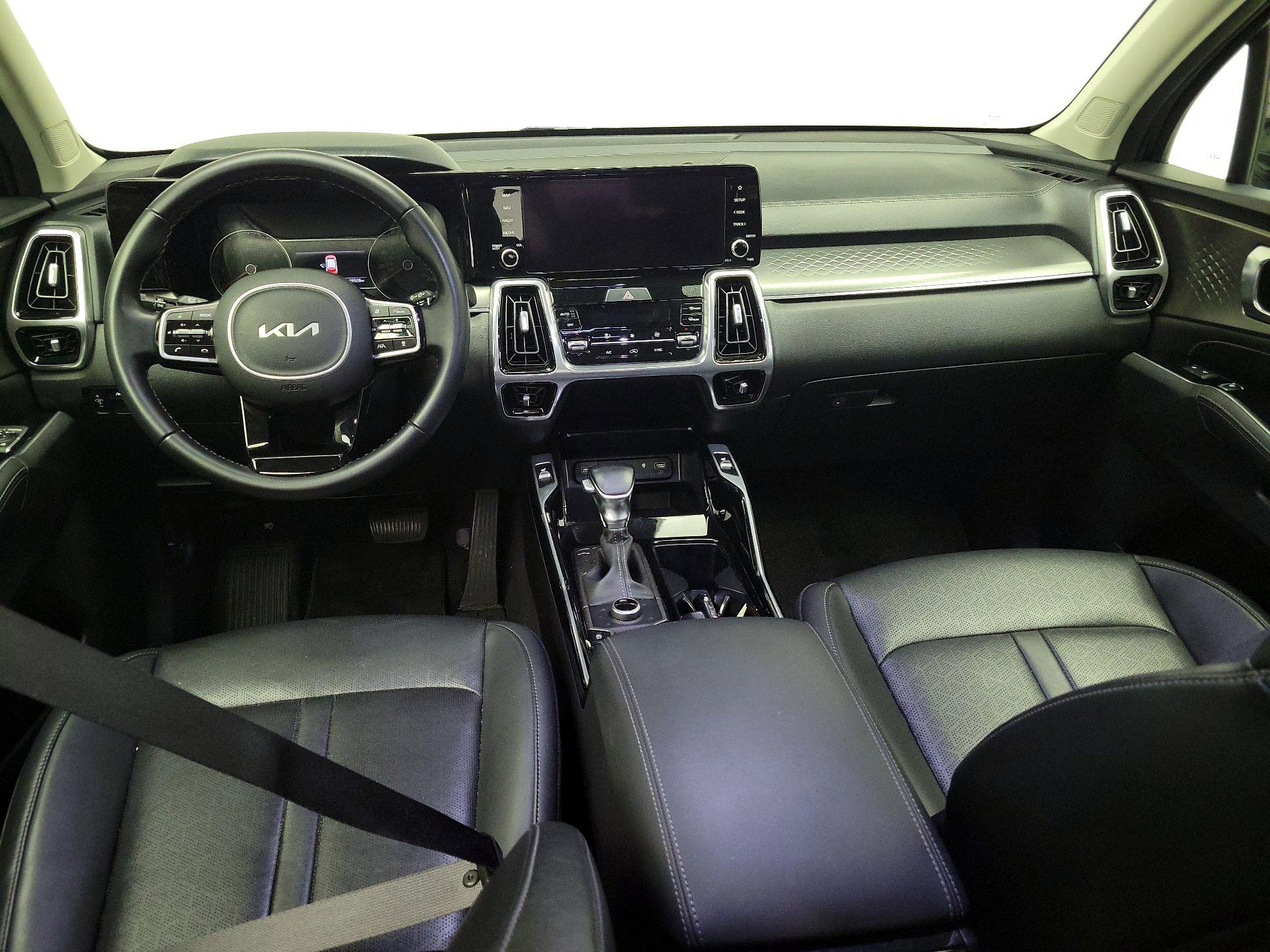 Thumbnail: 2022 Kia Sorento - 9