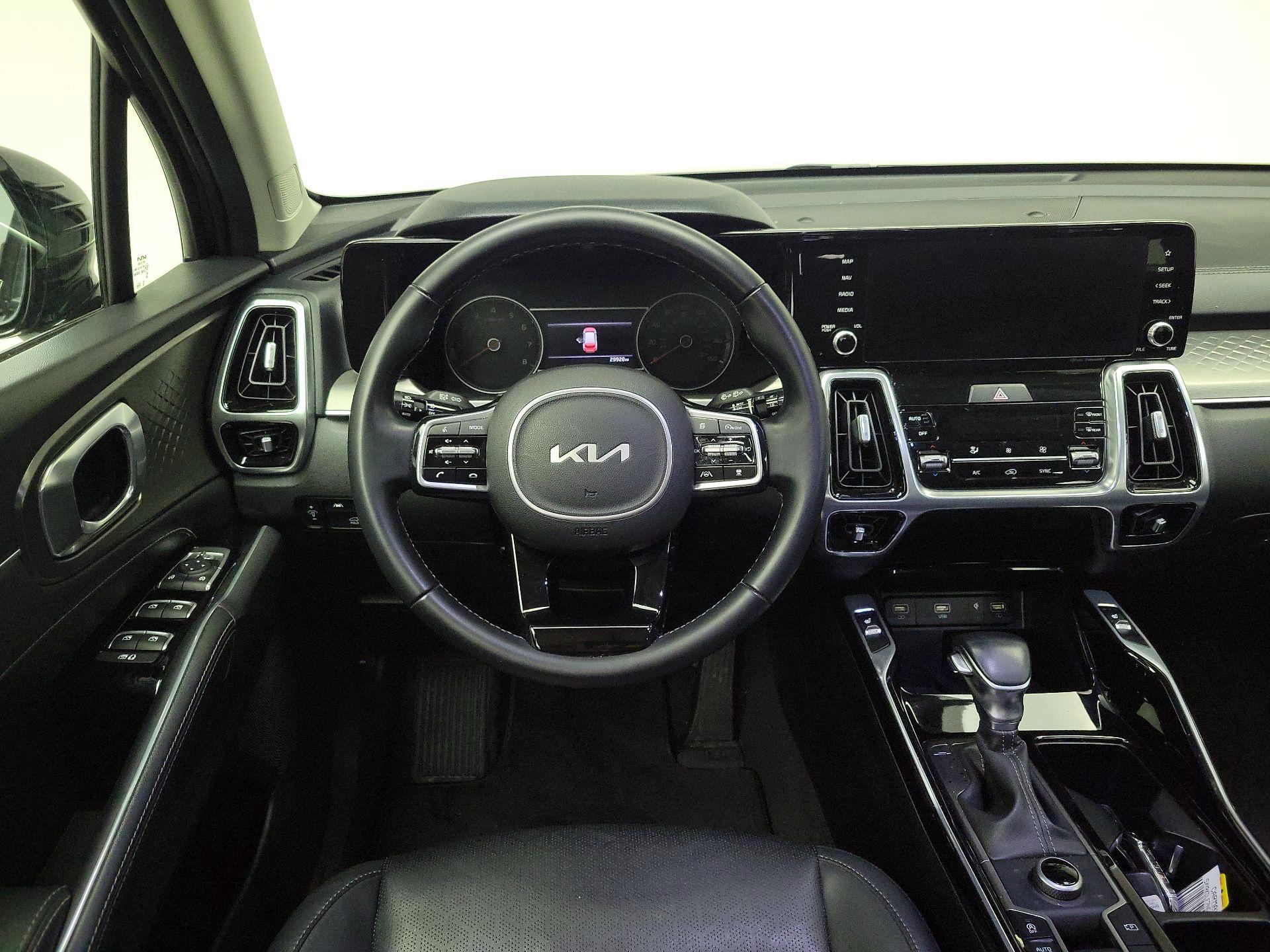 Thumbnail: 2022 Kia Sorento - 10