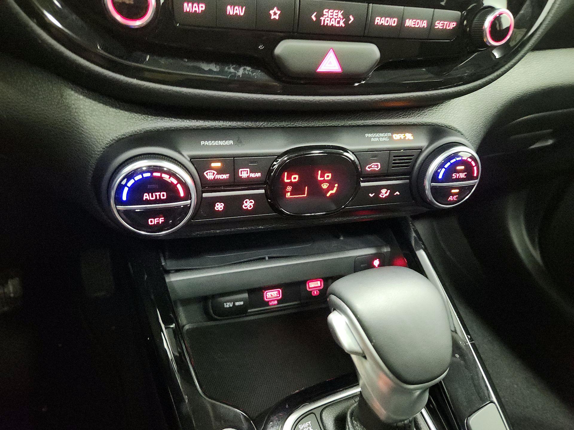 Thumbnail: 2022 Kia Soul - 16
