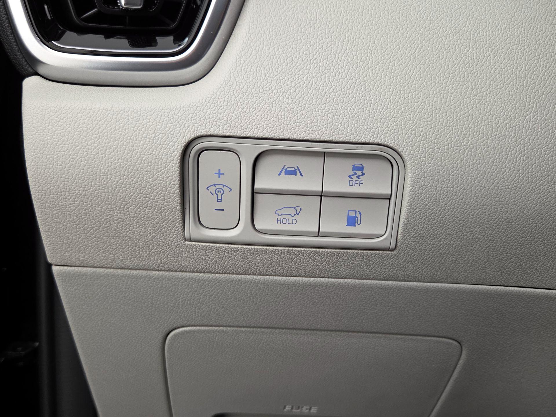 Thumbnail: 2022 Kia Sorento - 13