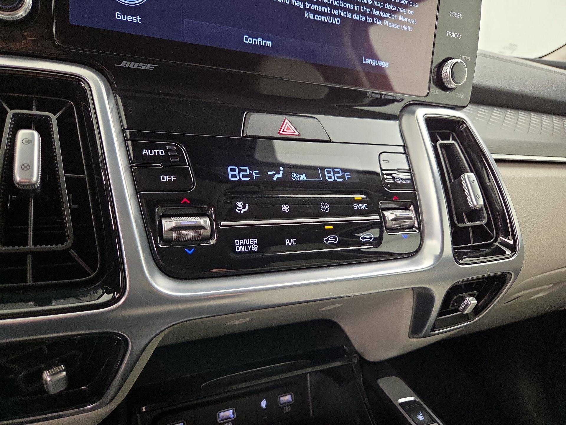 Thumbnail: 2022 Kia Sorento - 17