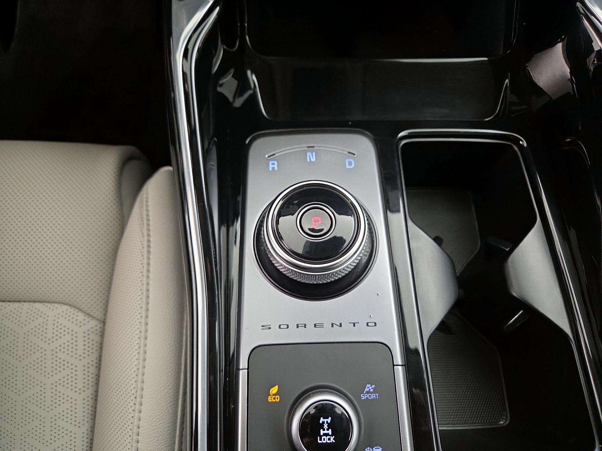 Thumbnail: 2022 Kia Sorento - 18