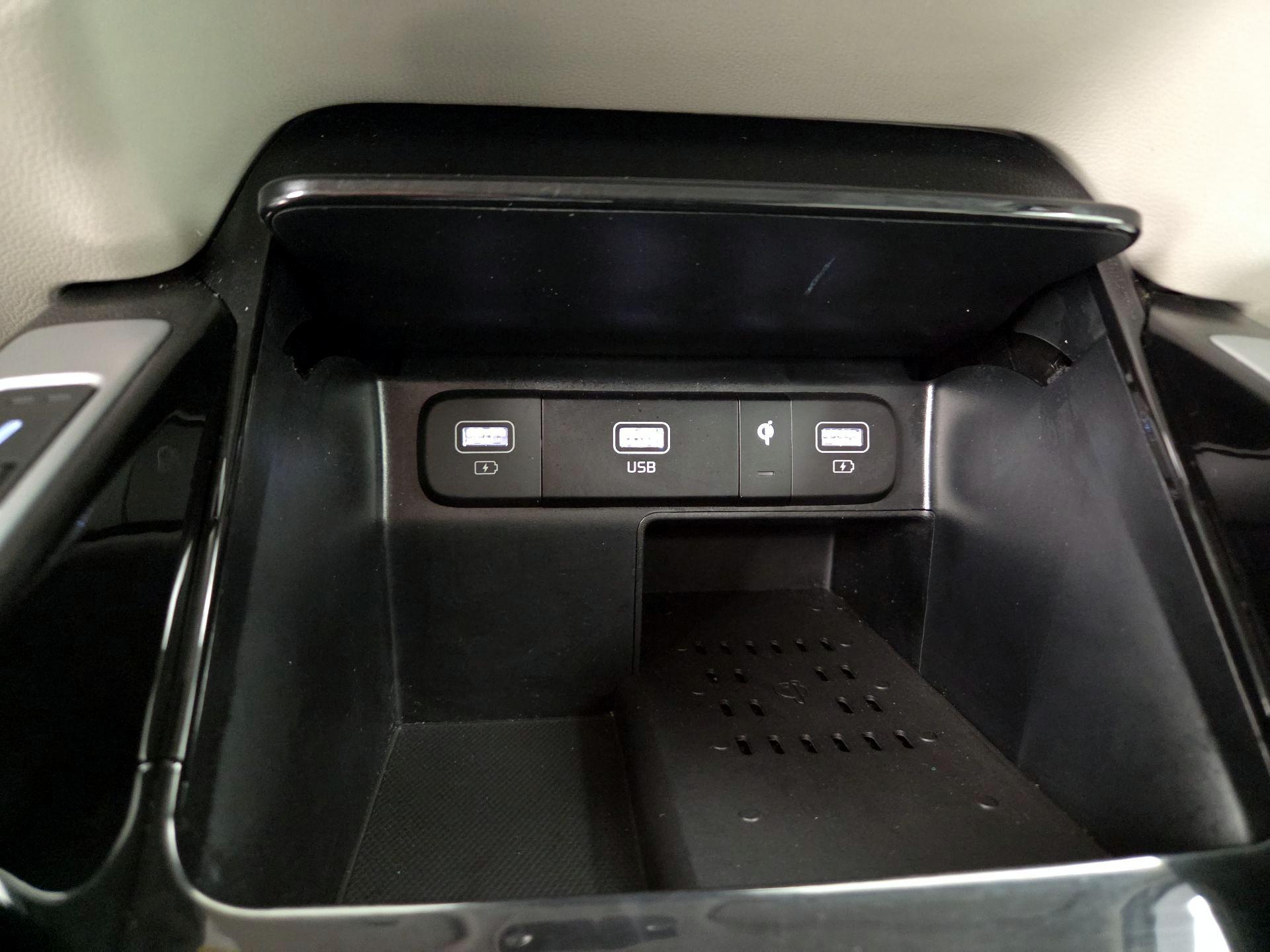 Thumbnail: 2022 Kia Sorento - 19