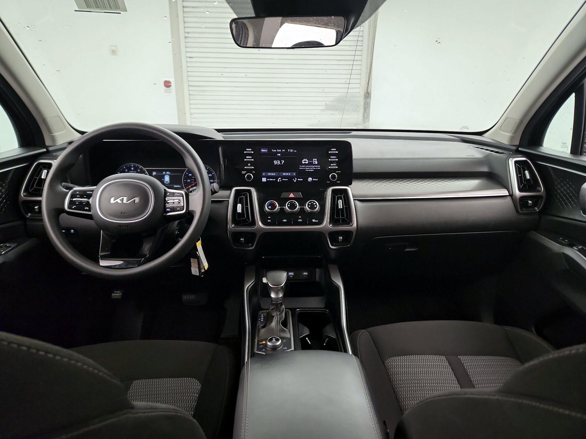 Thumbnail: 2022 Kia Sorento - 9