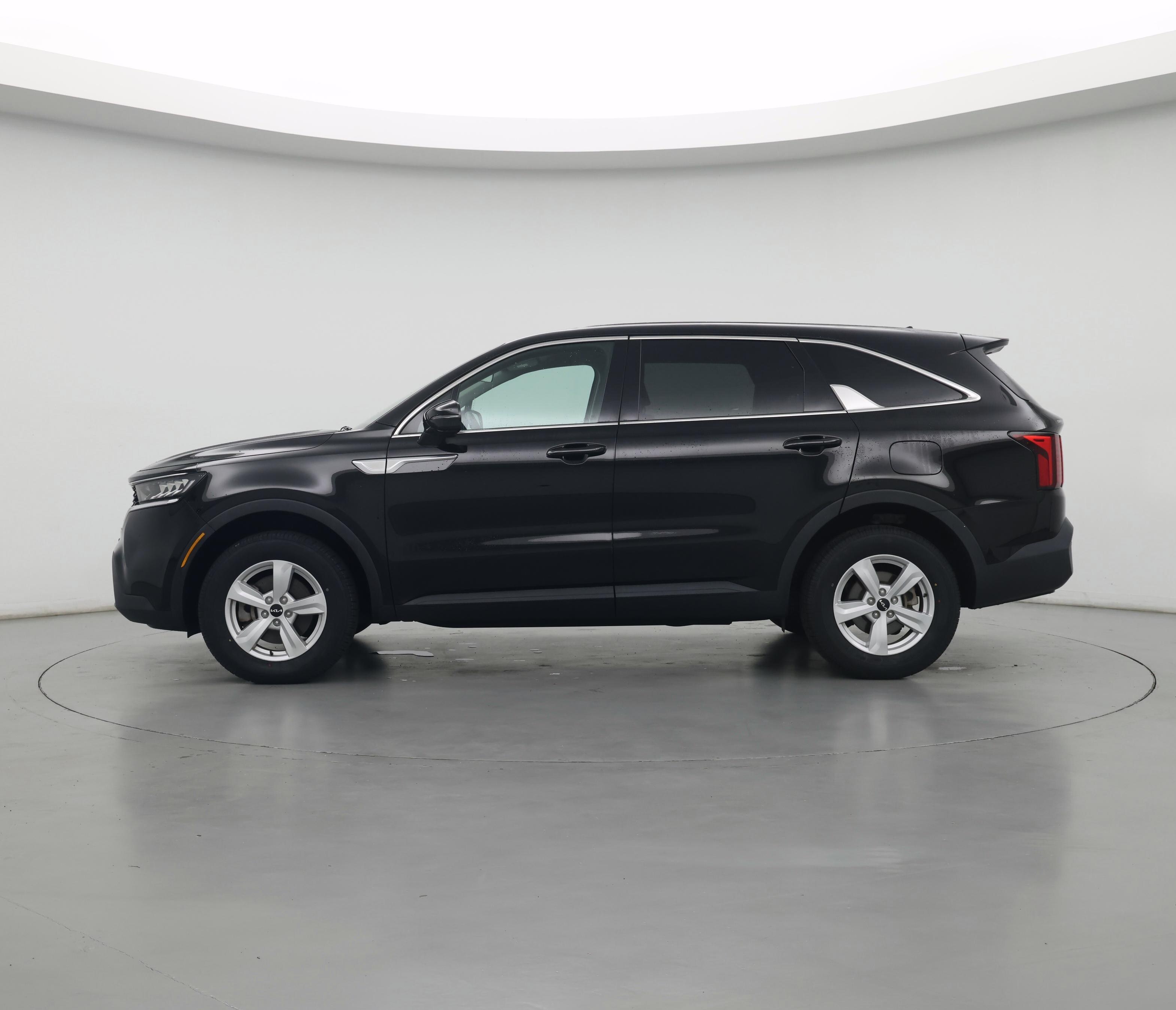 Thumbnail: 2022 Kia Sorento - 3
