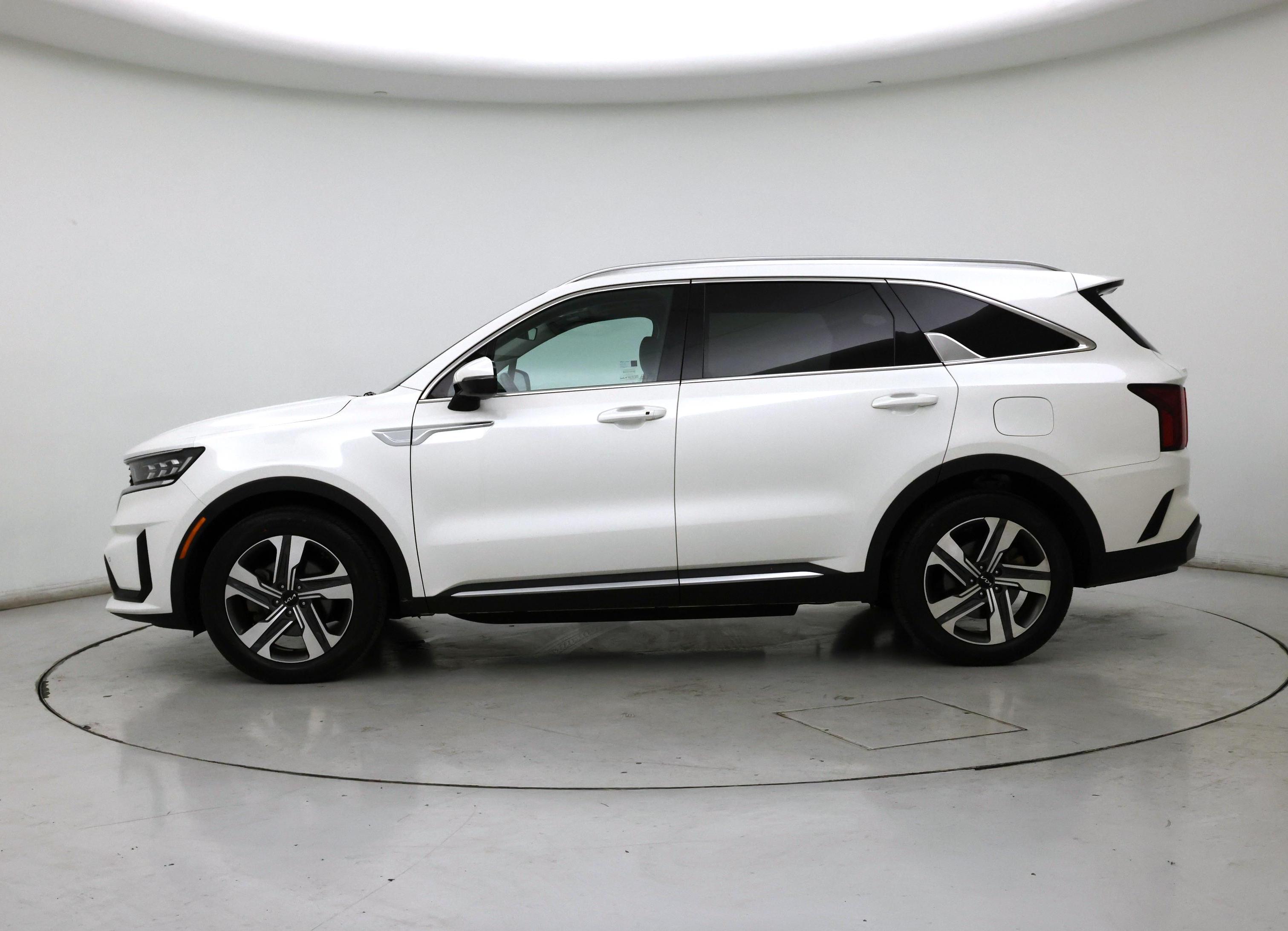 Thumbnail: 2022 Kia Sorento - 3