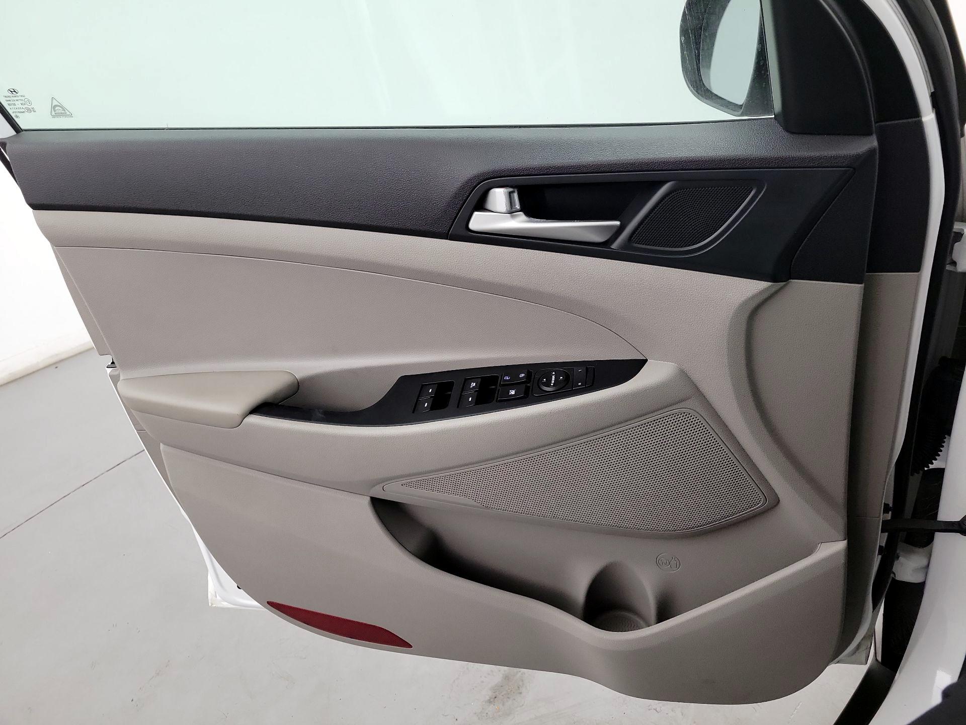 Thumbnail: 2020 Hyundai Tucson - 10