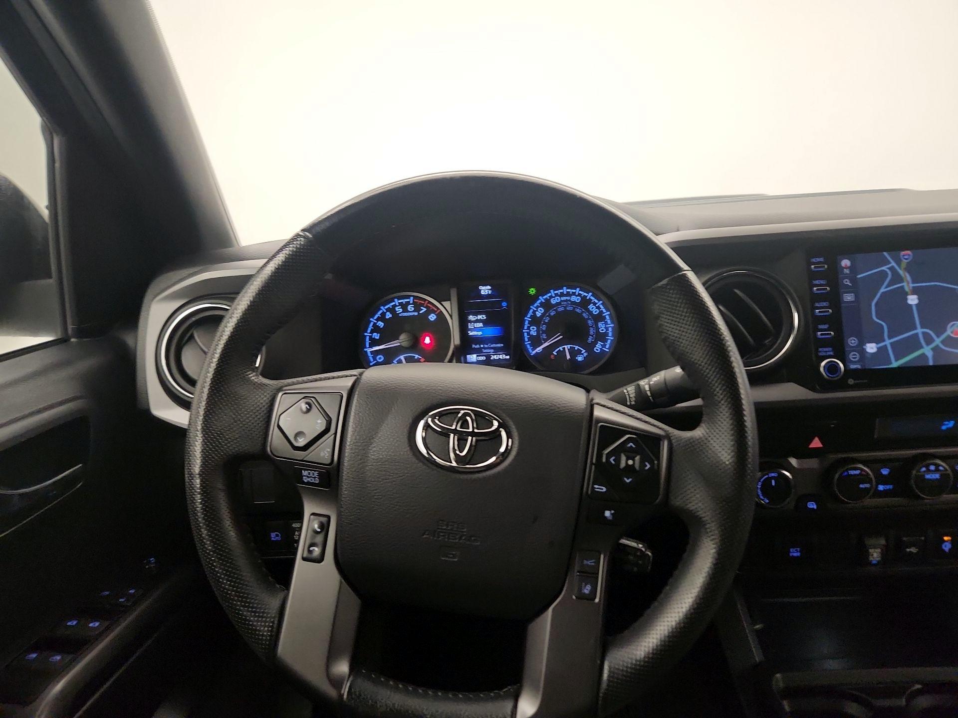 Thumbnail: 2022 Toyota Tacoma - 10