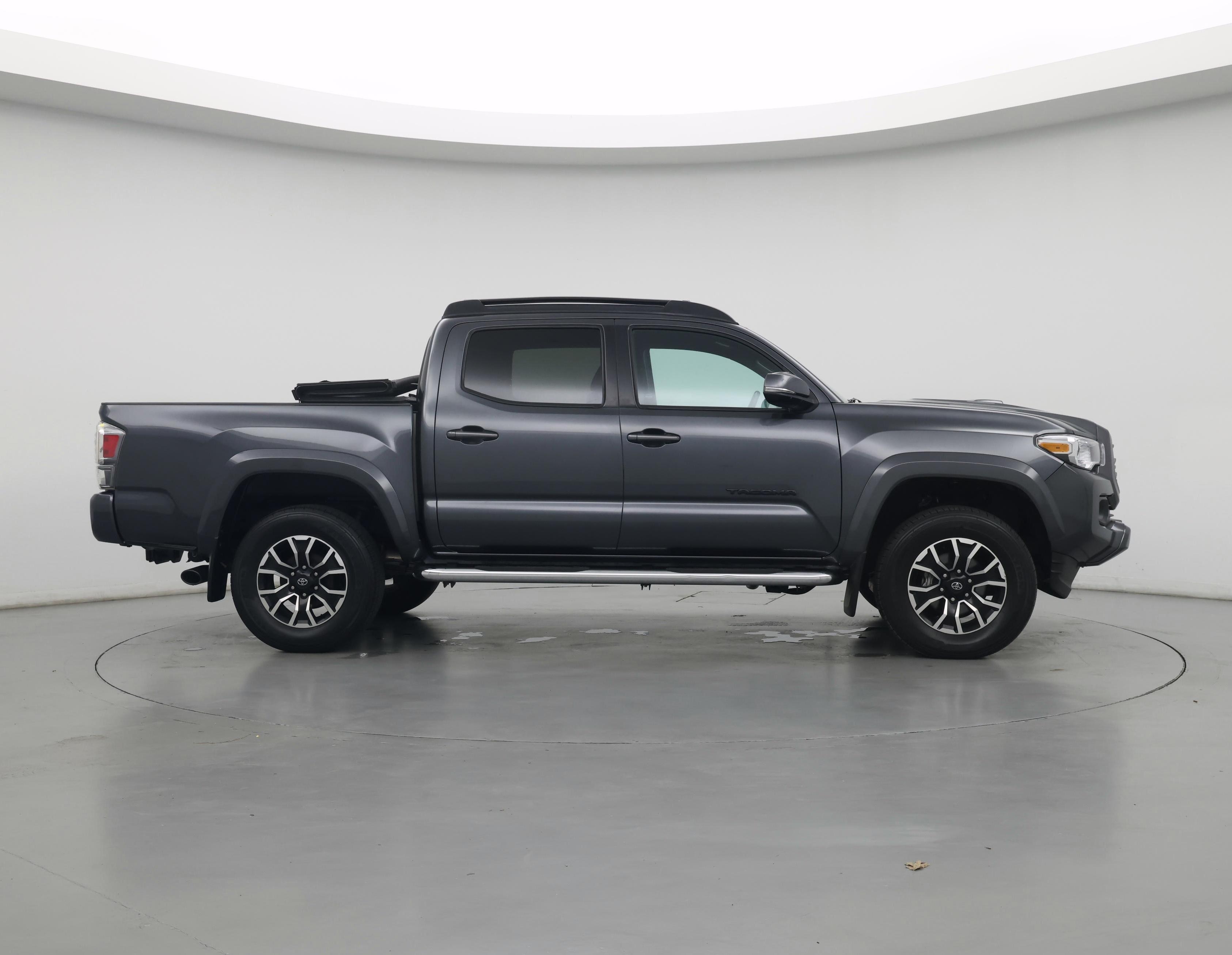 Thumbnail: 2022 Toyota Tacoma - 7