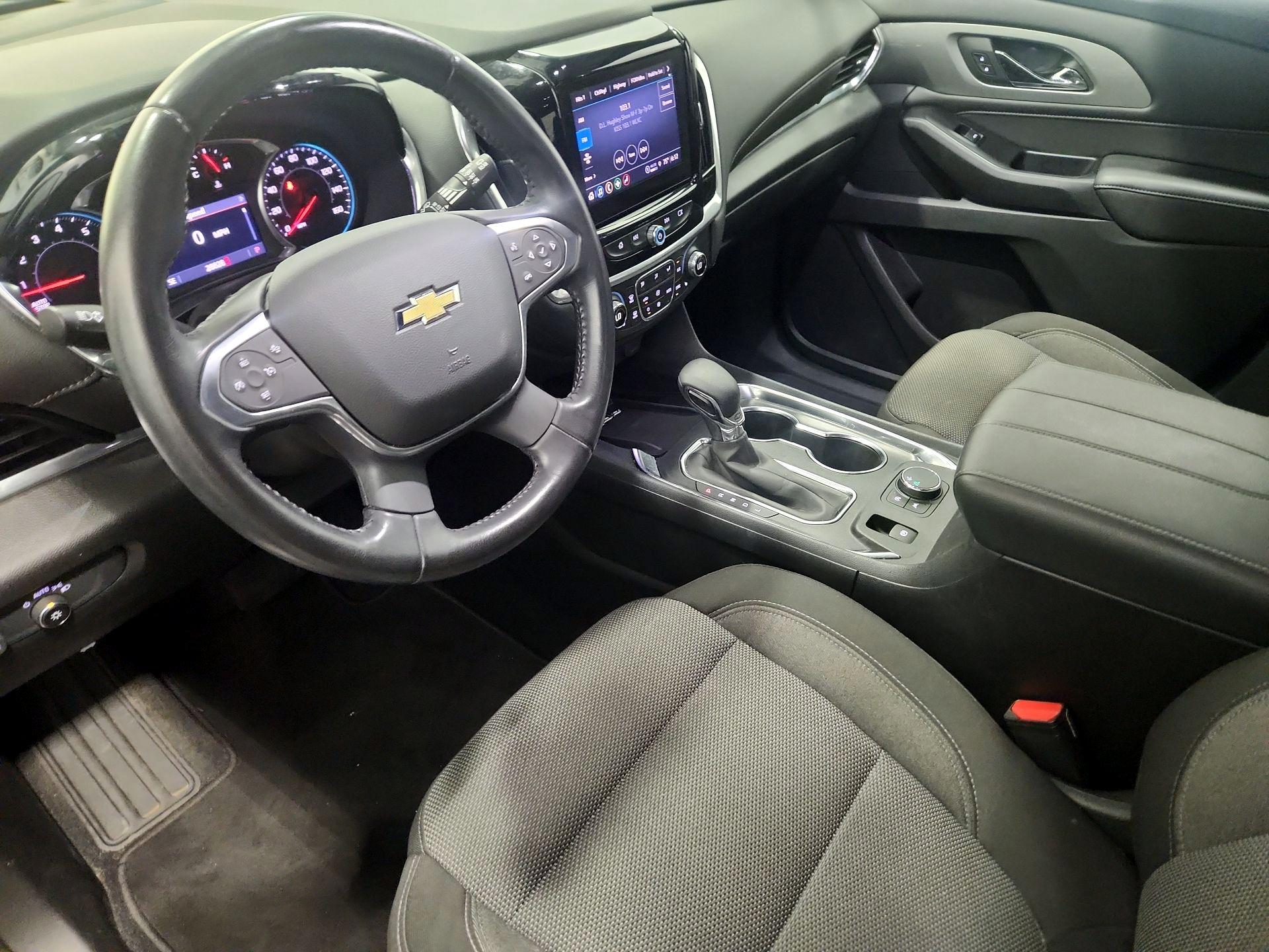 Thumbnail: 2022 Chevrolet Traverse - 11