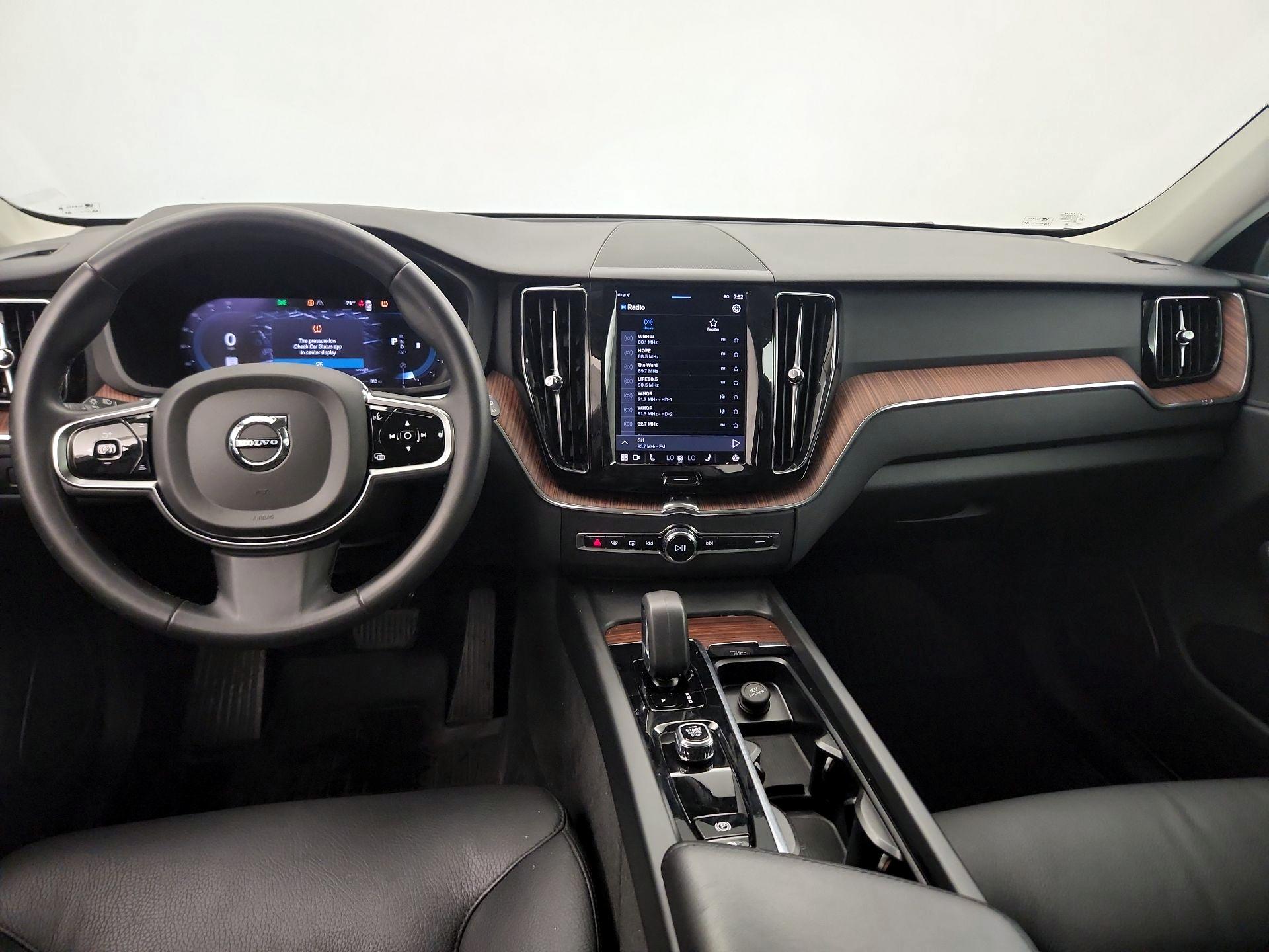 Thumbnail: 2023 Volvo XC60 - 9