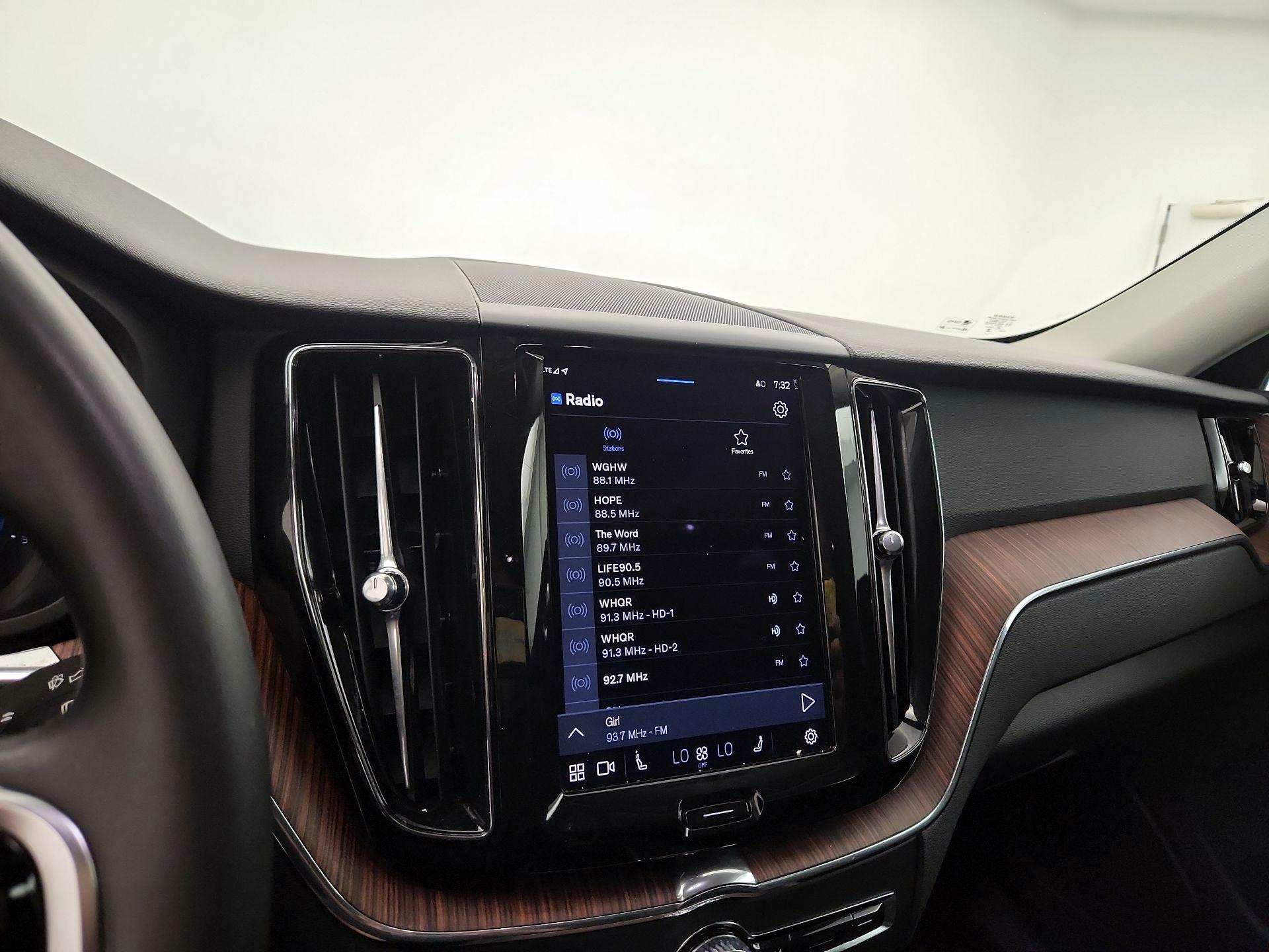 Thumbnail: 2023 Volvo XC60 - 15