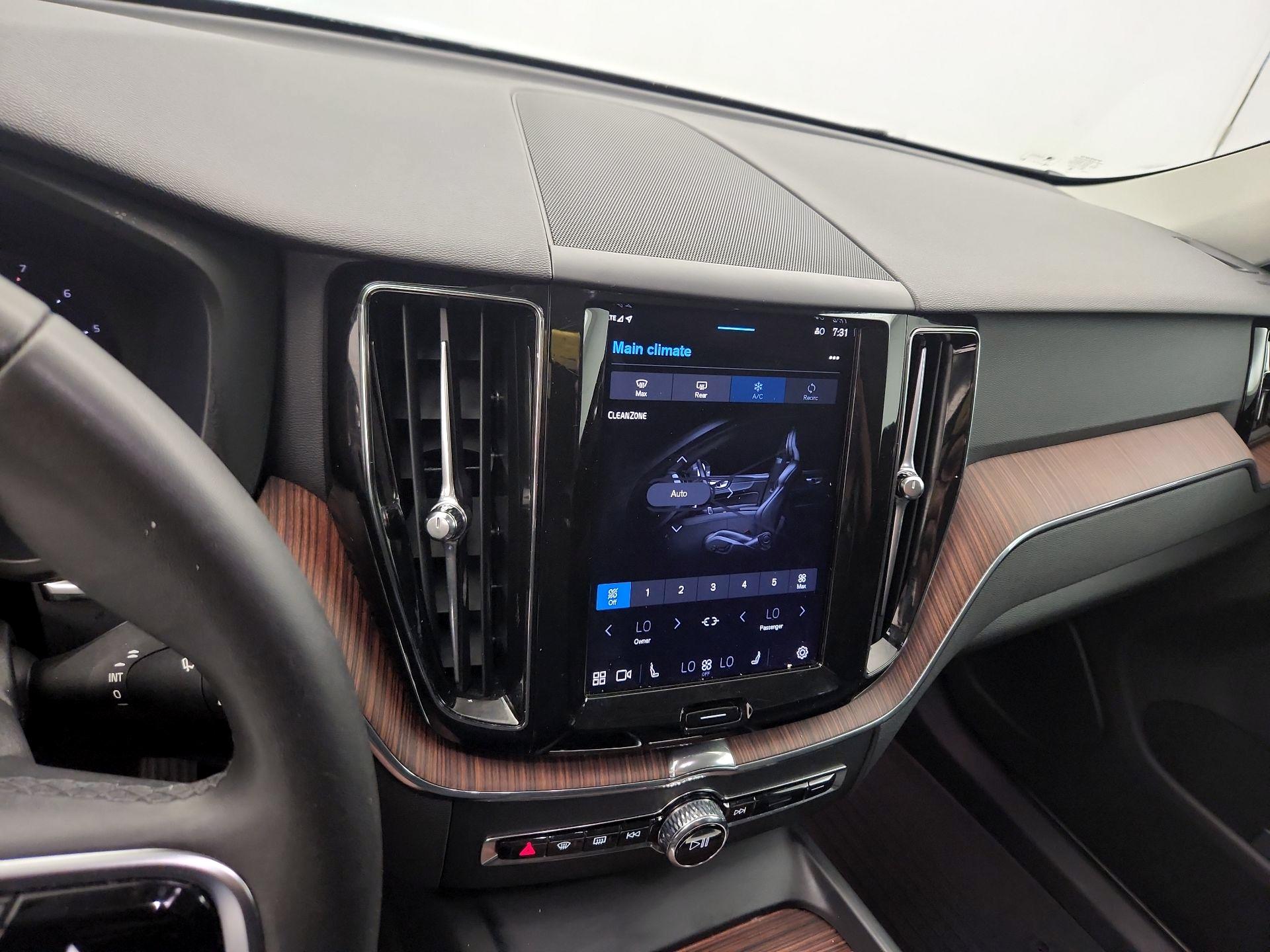 Thumbnail: 2023 Volvo XC60 - 16