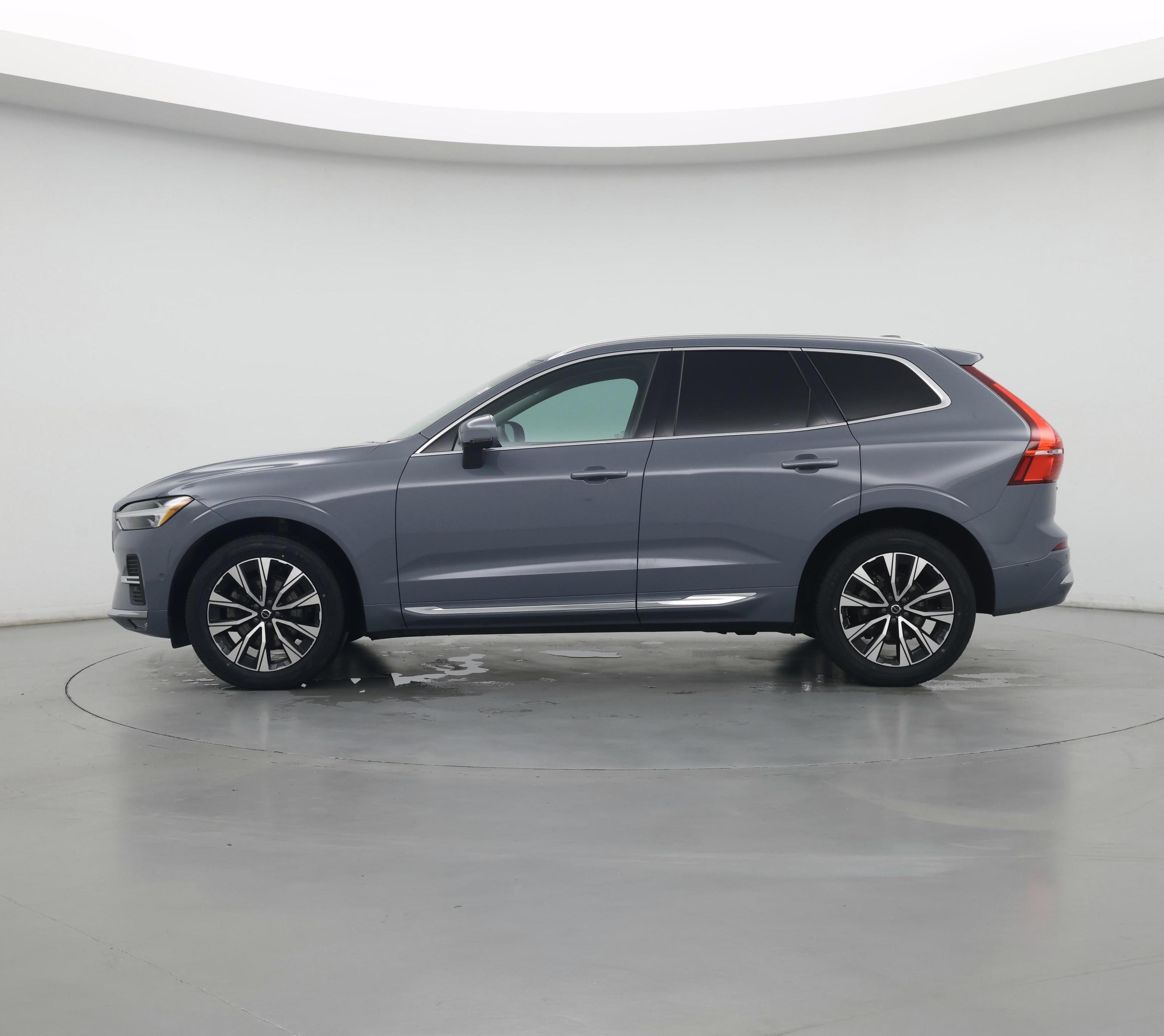 Thumbnail: 2023 Volvo XC60 - 3