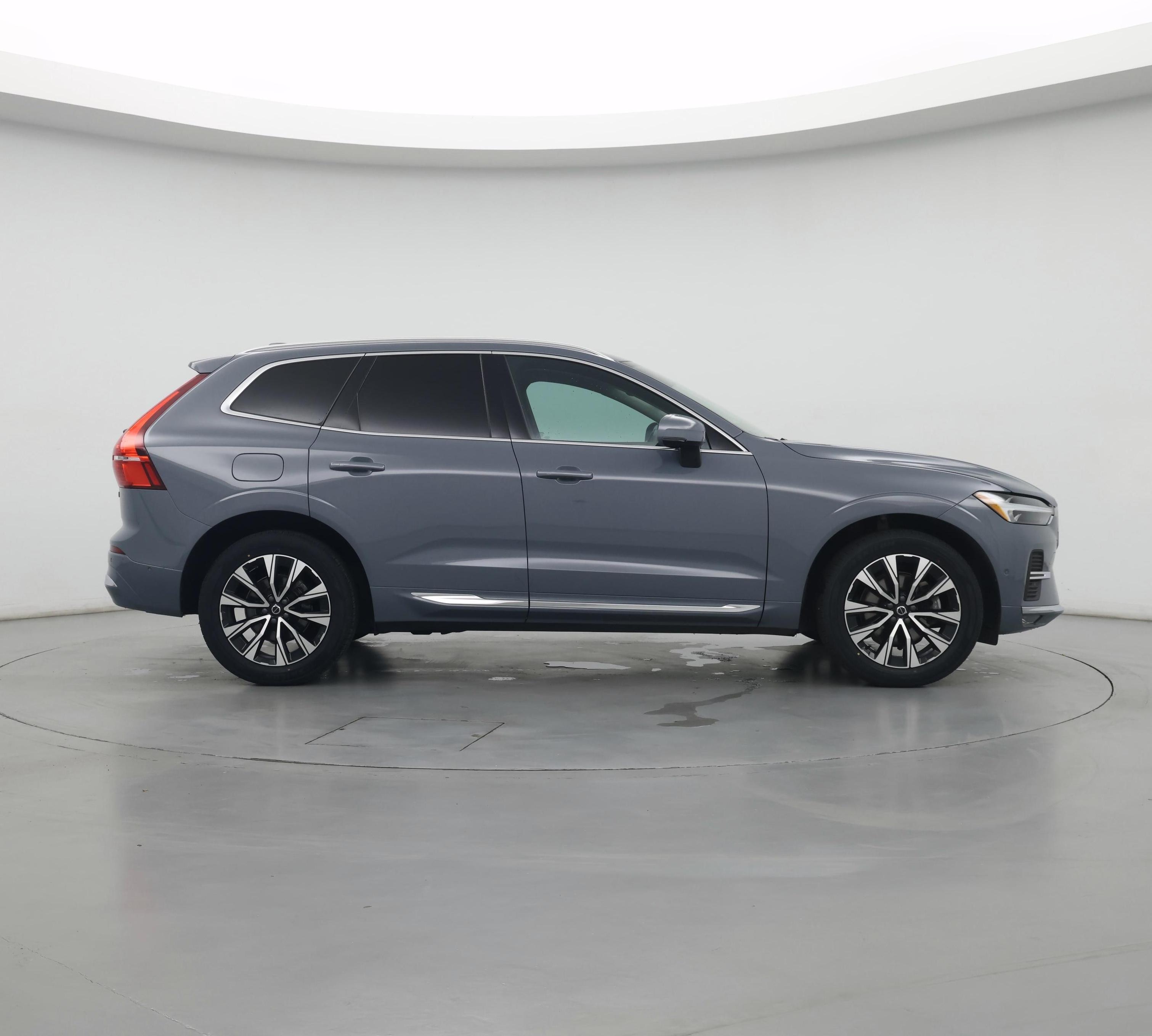 Thumbnail: 2023 Volvo XC60 - 7