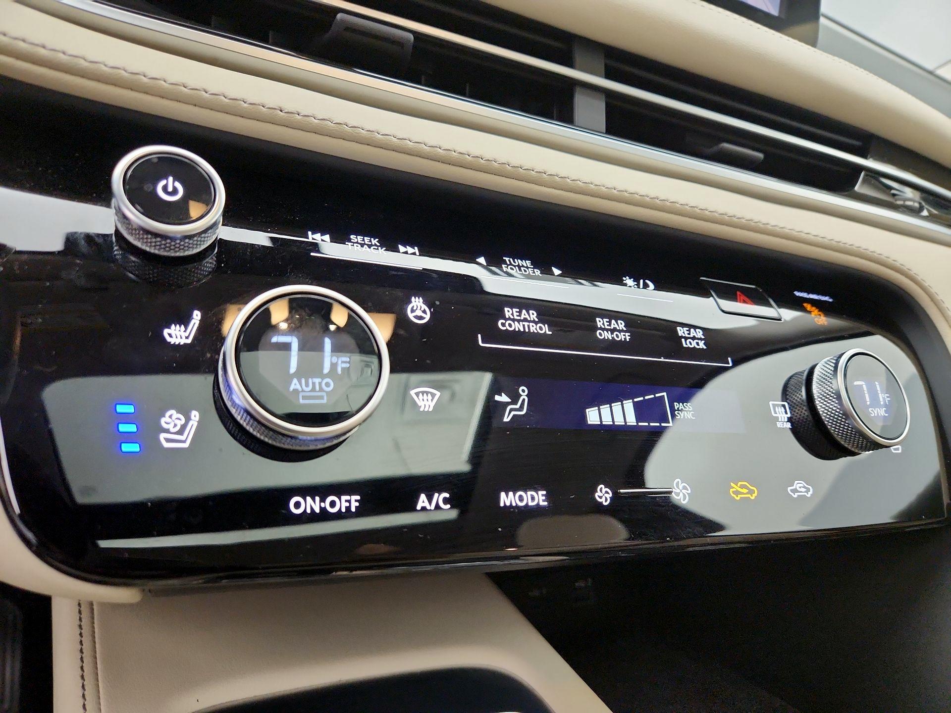 Thumbnail: 2022 INFINITI QX60 - 17