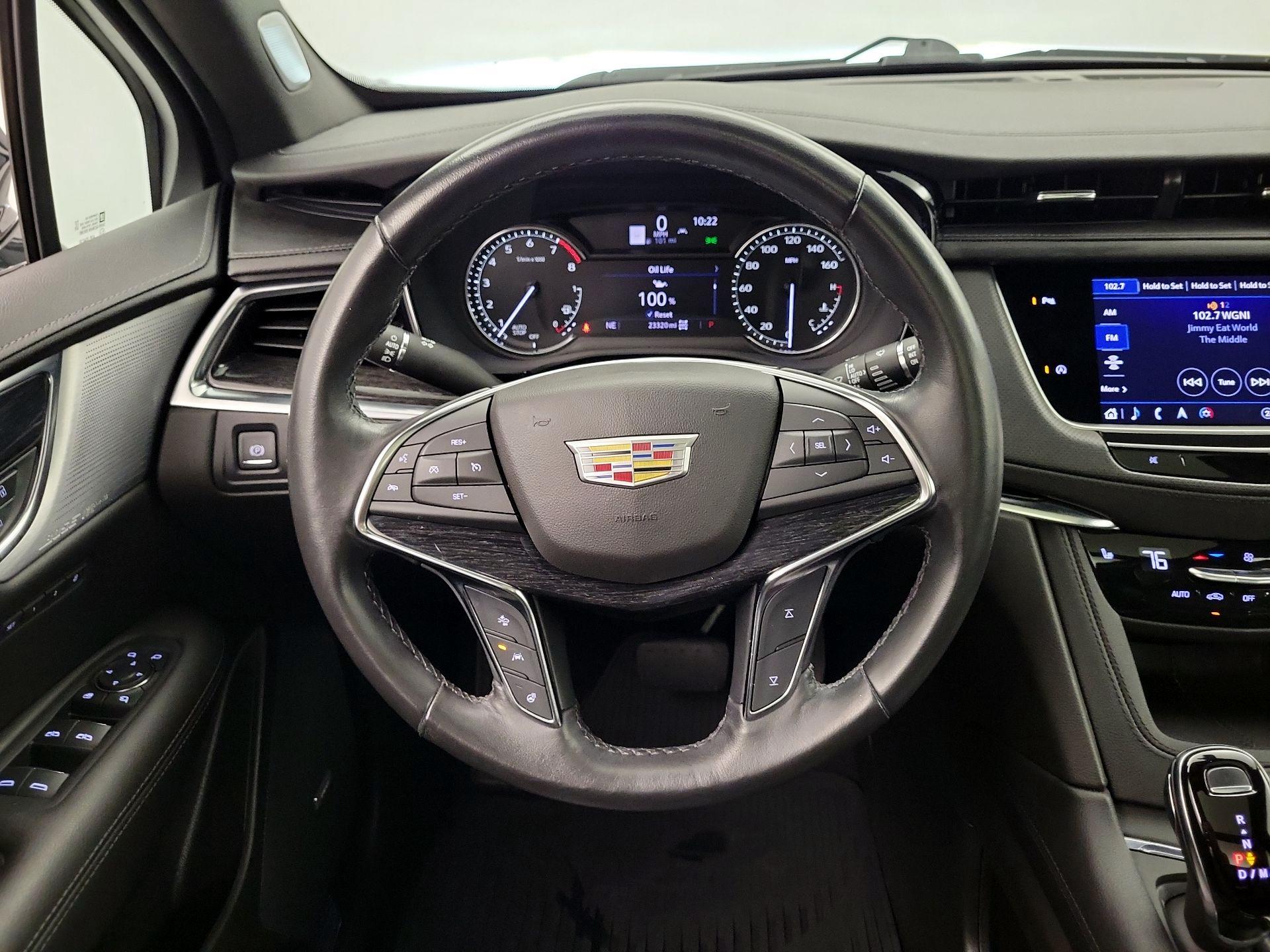 Thumbnail: 2022 Cadillac XT5 - 10
