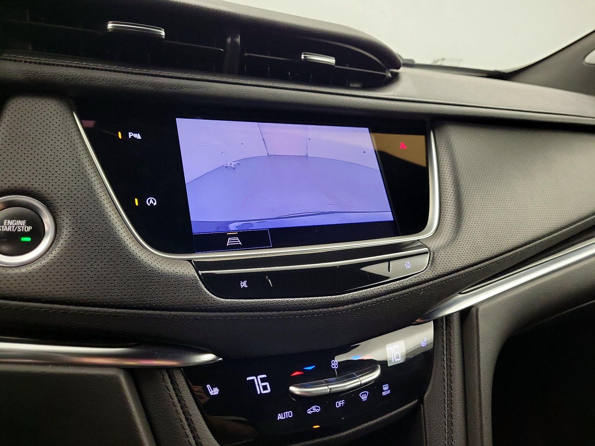 Thumbnail: 2022 Cadillac XT5 - 14