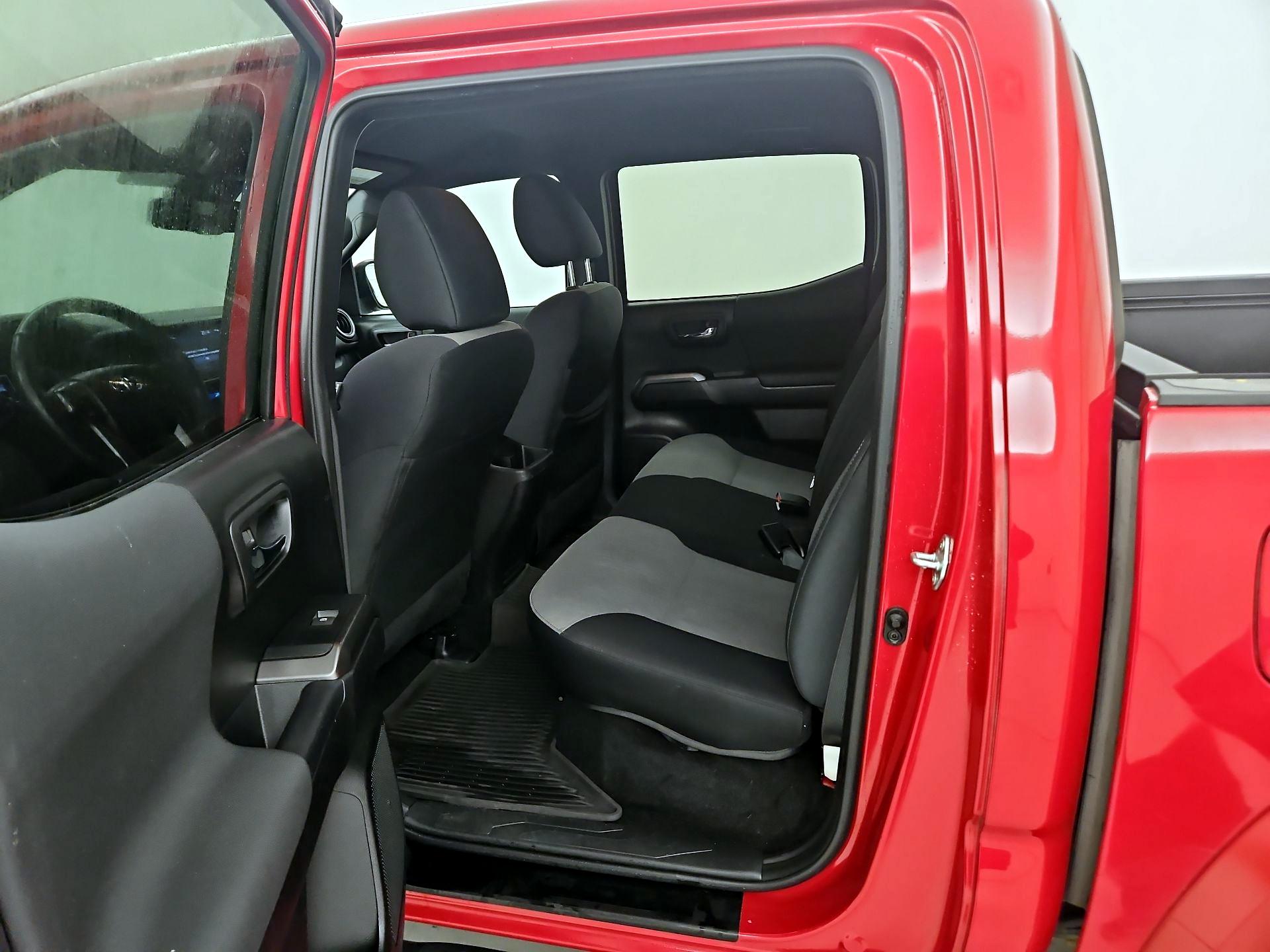 Thumbnail: 2022 Toyota Tacoma - 19