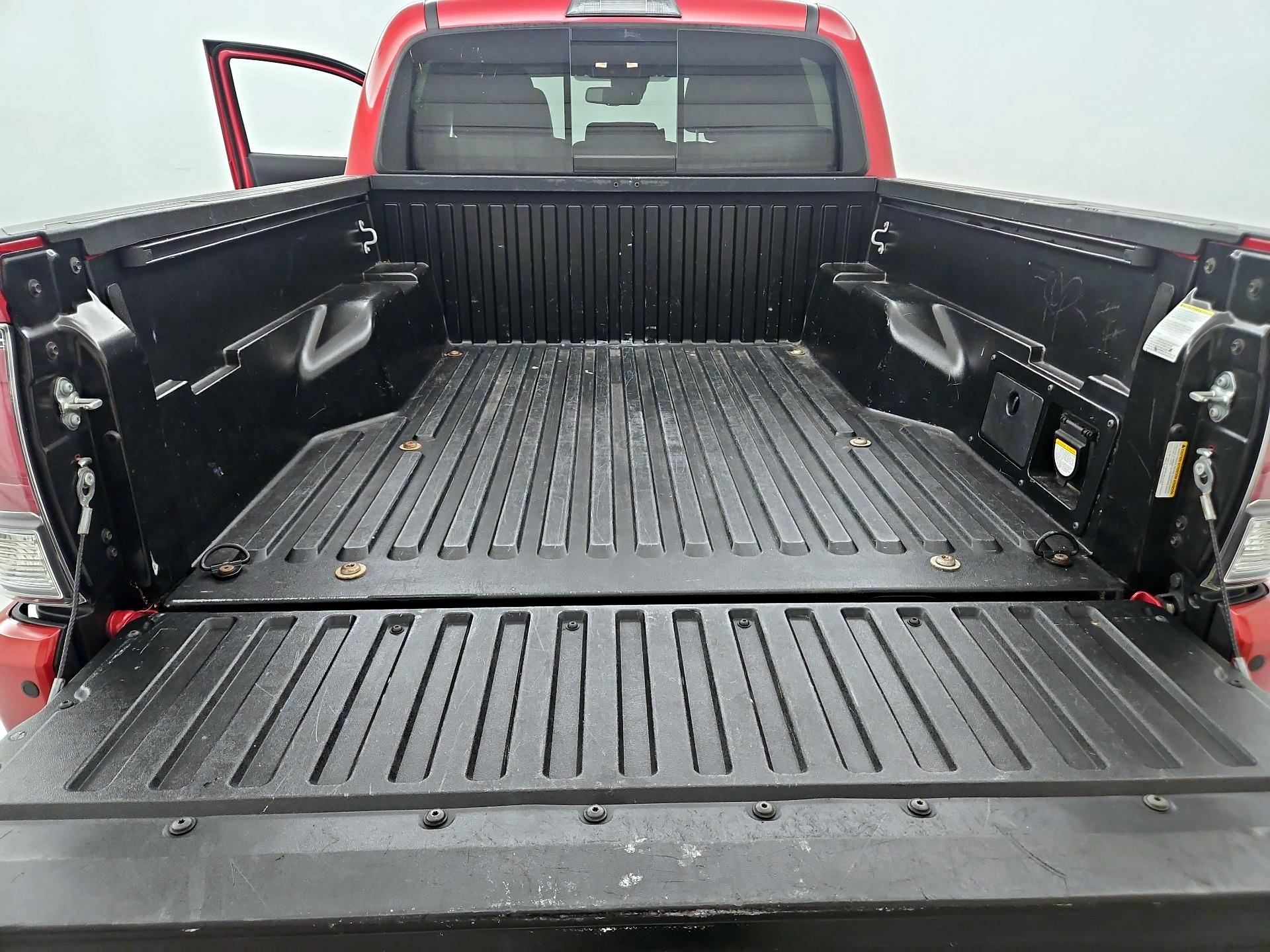 Thumbnail: 2022 Toyota Tacoma - 20