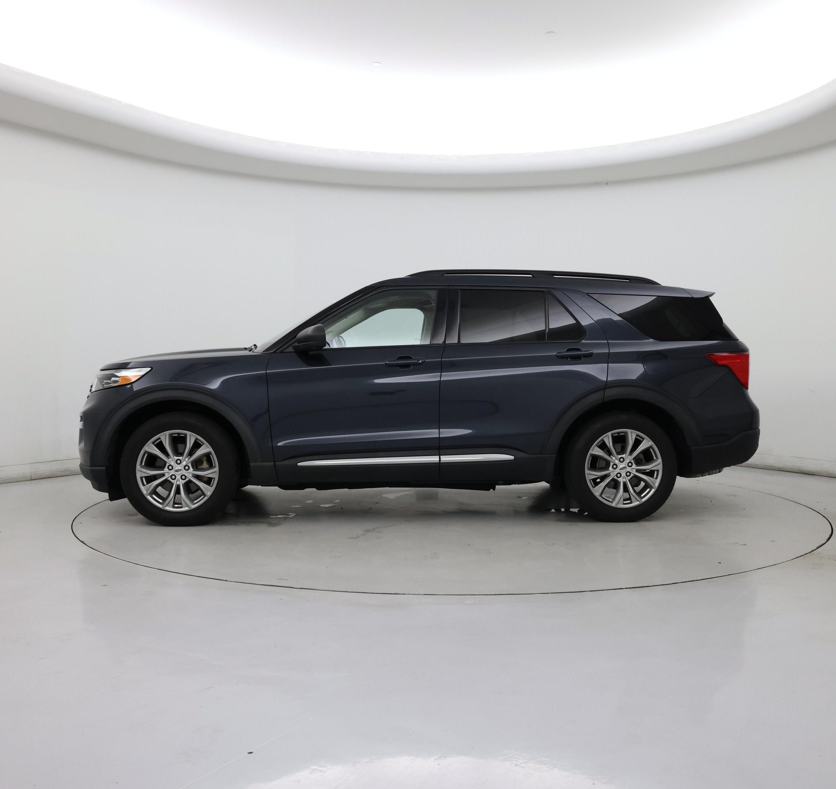 Thumbnail: 2022 Ford Explorer - 3
