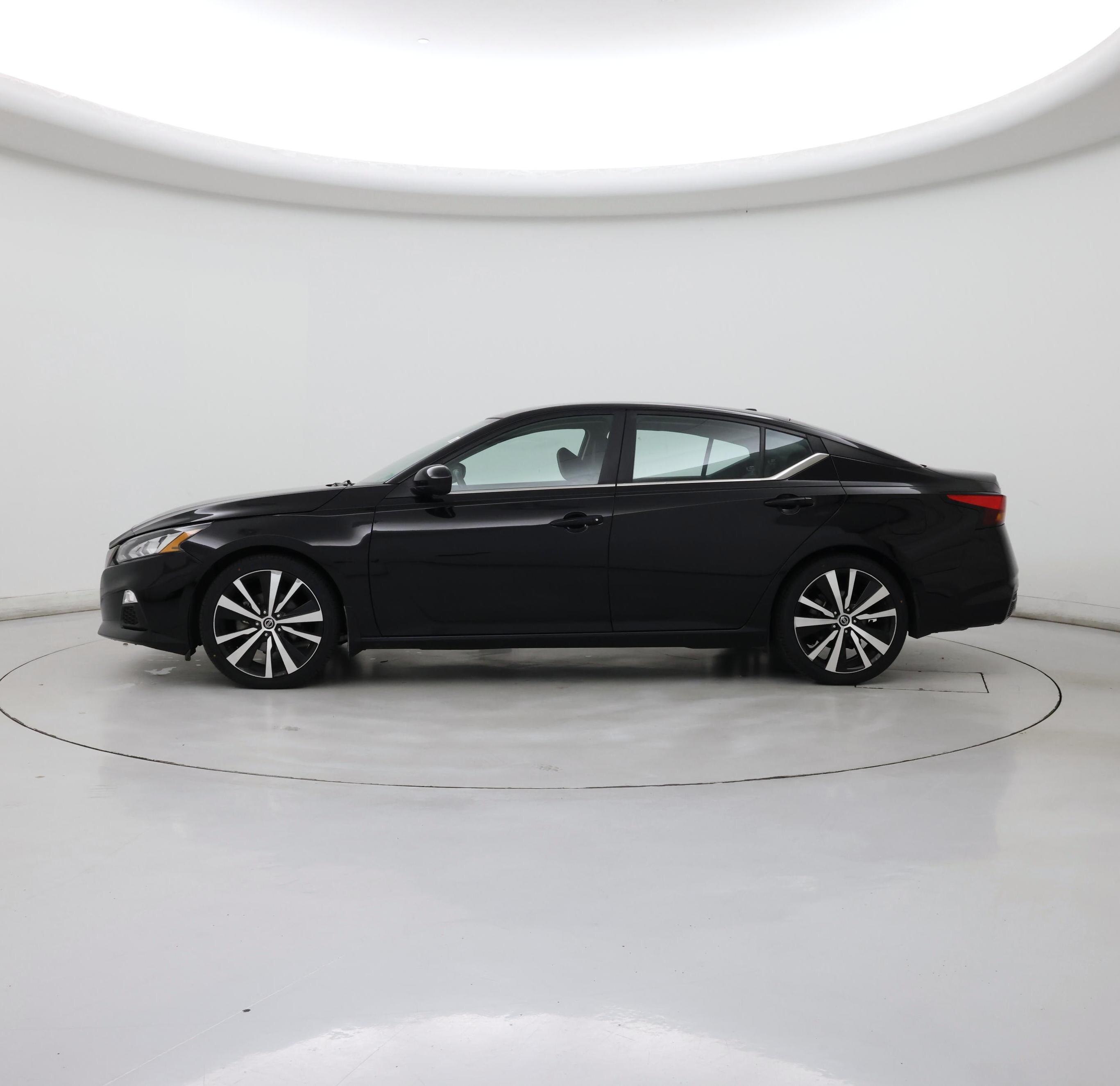 Thumbnail: 2022 Nissan Altima - 3