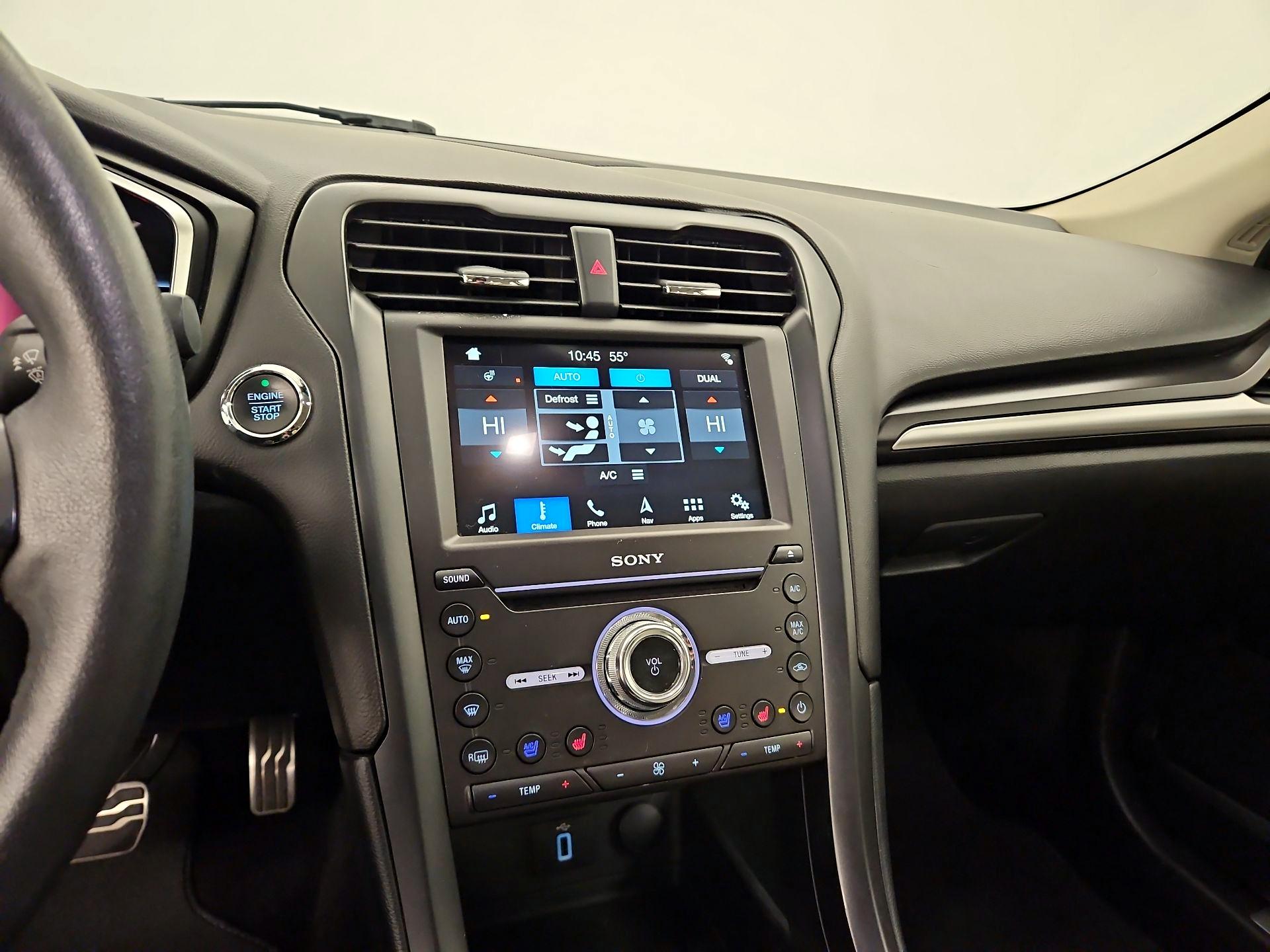 Thumbnail: 2017 Ford Fusion - 17