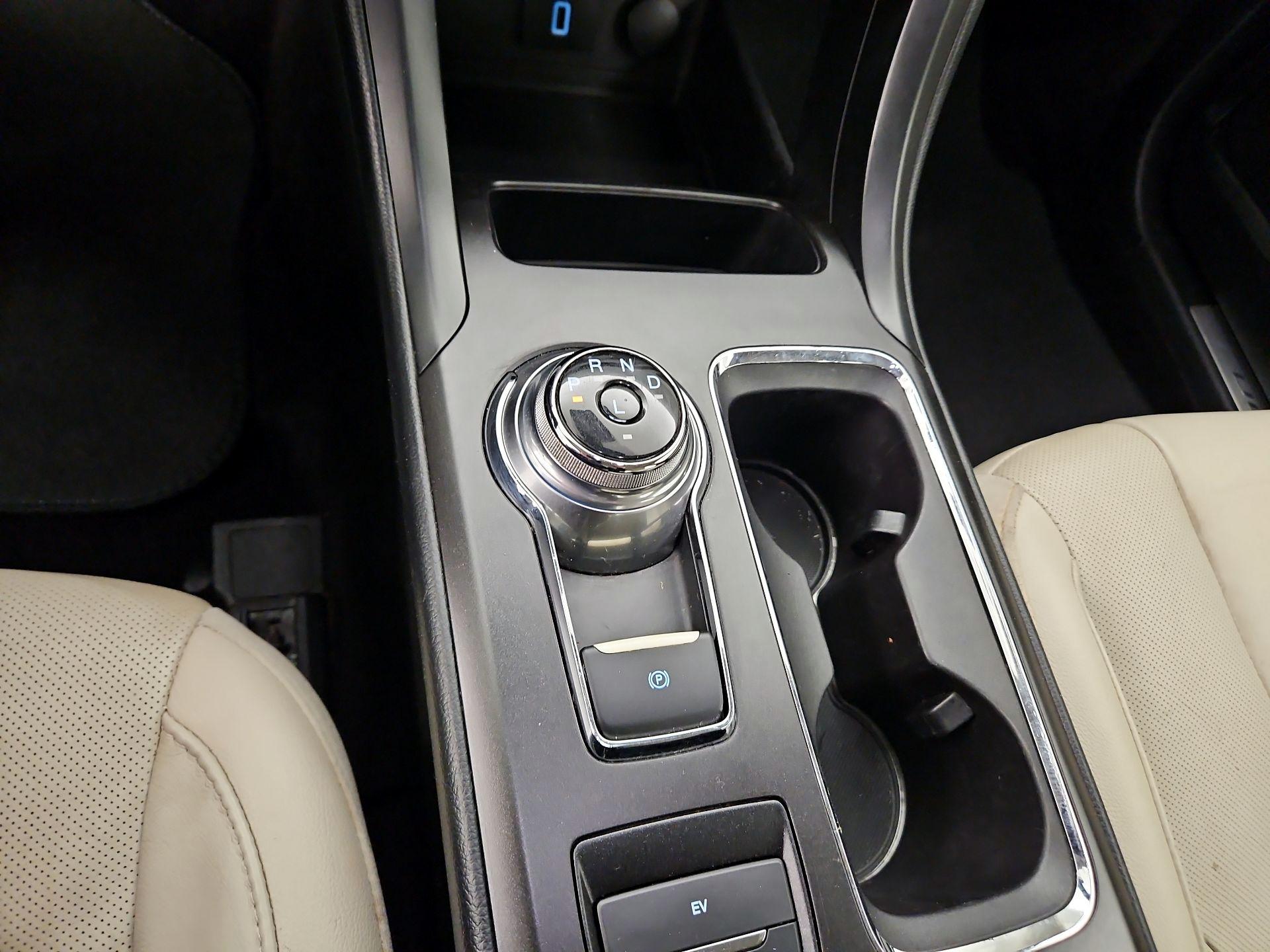 Thumbnail: 2017 Ford Fusion - 18