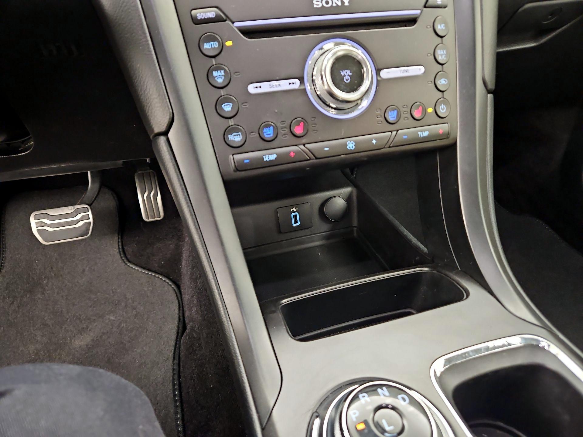 Thumbnail: 2017 Ford Fusion - 19