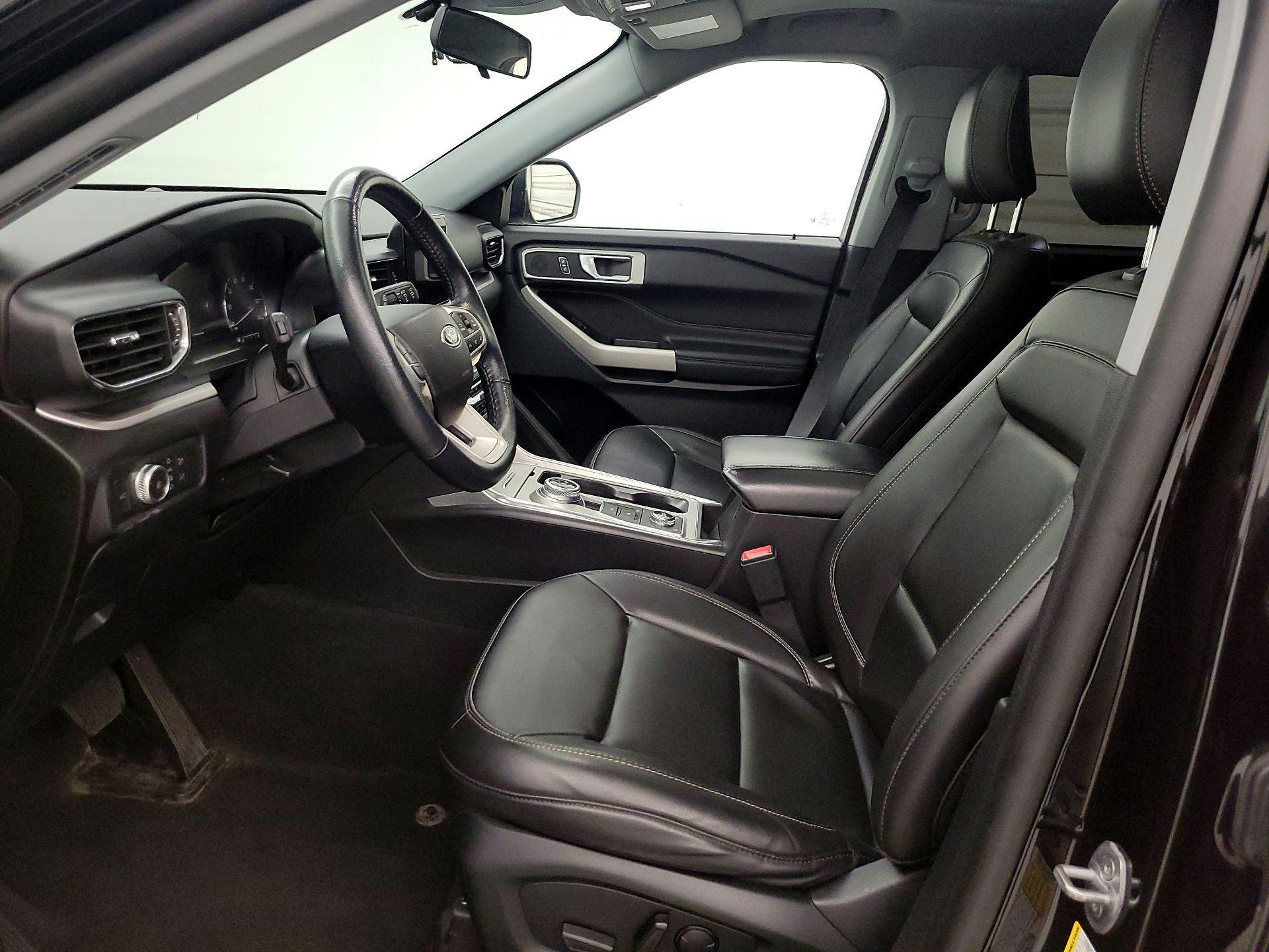 Thumbnail: 2022 Ford Explorer - 11