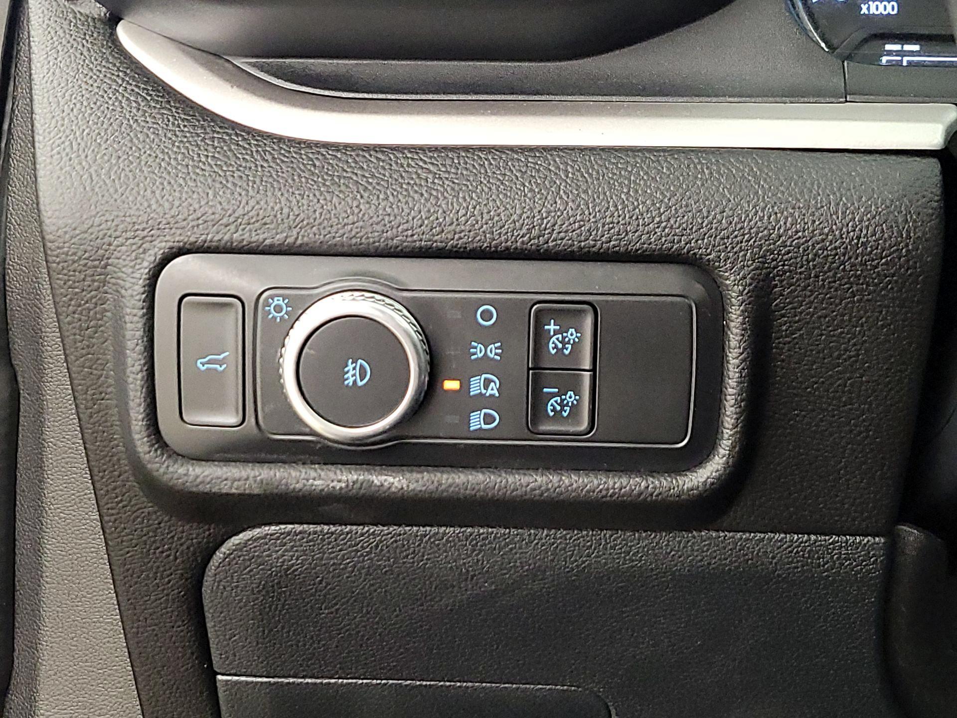 Thumbnail: 2022 Ford Explorer - 13