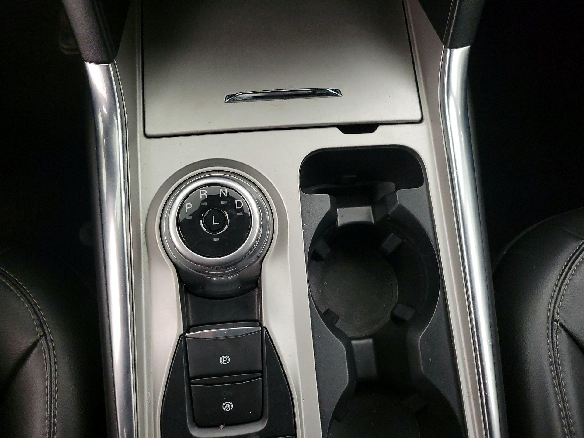 Thumbnail: 2022 Ford Explorer - 17