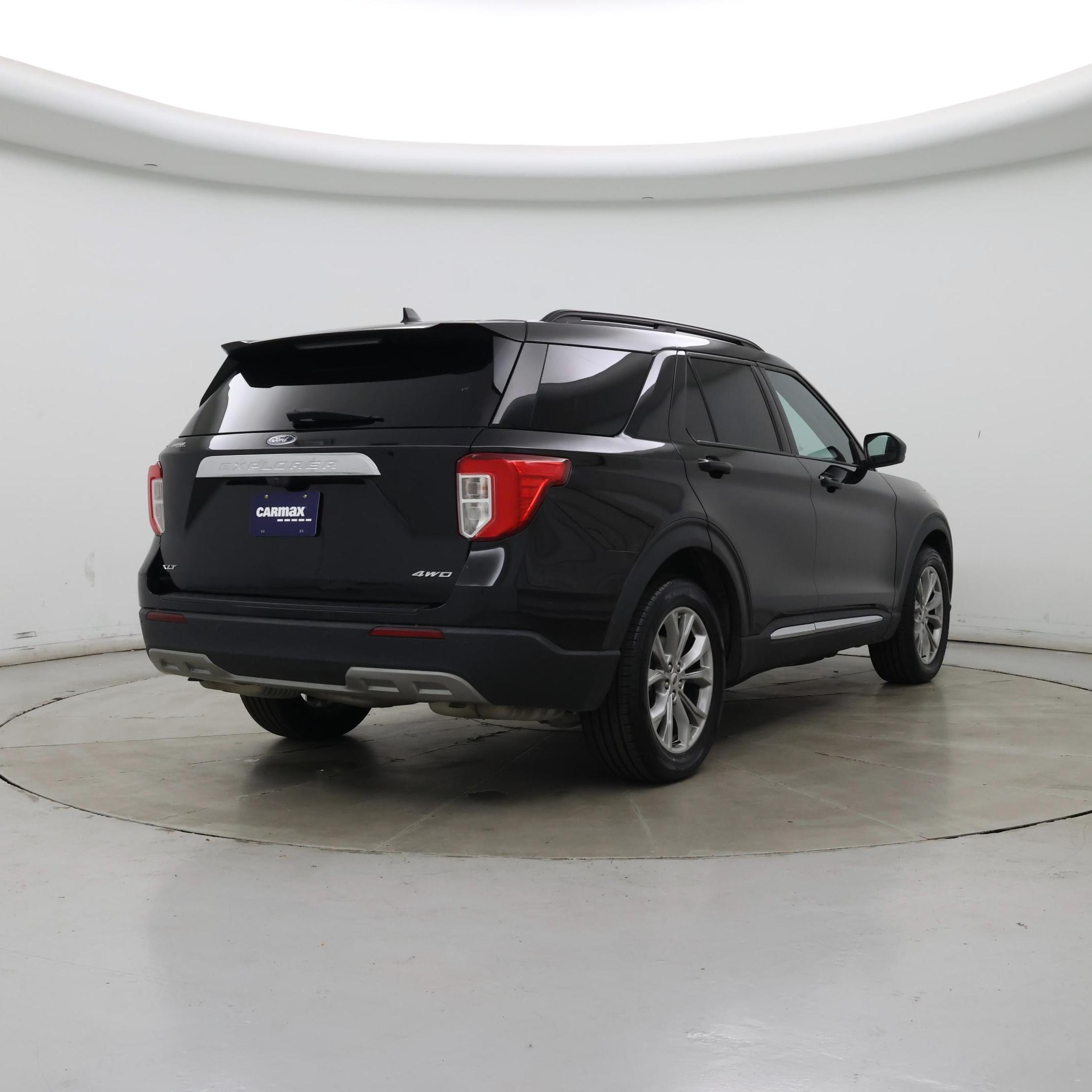 Thumbnail: 2022 Ford Explorer - 8