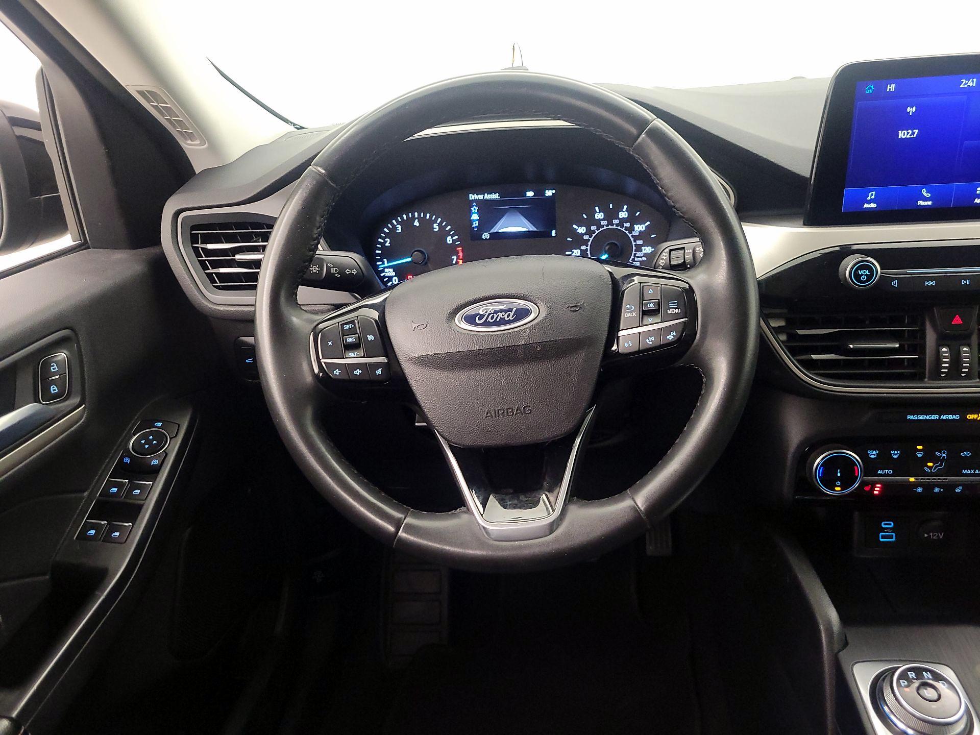 Thumbnail: 2022 Ford Escape - 10